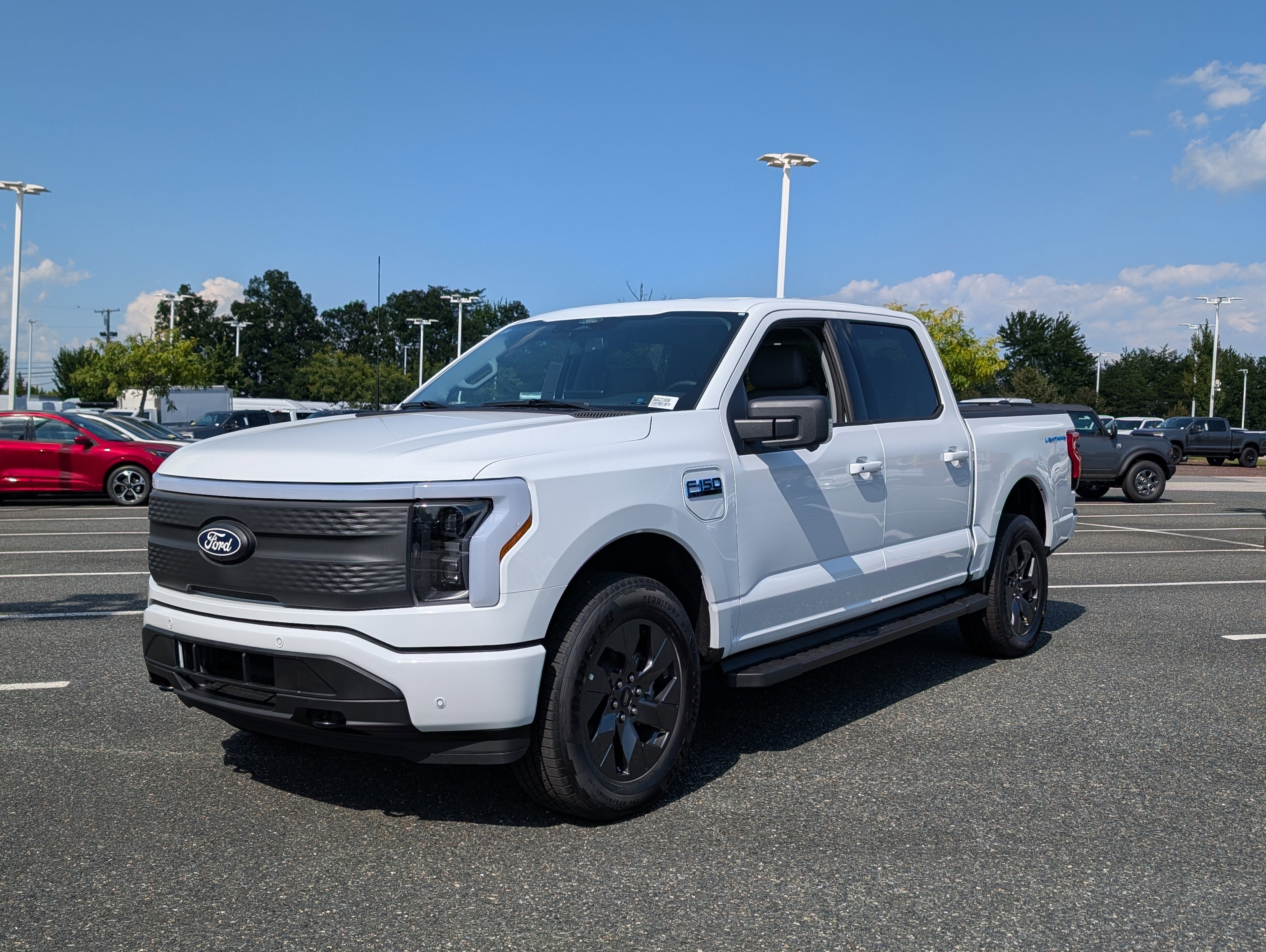 2025 Ford F-150 Lightning Flash