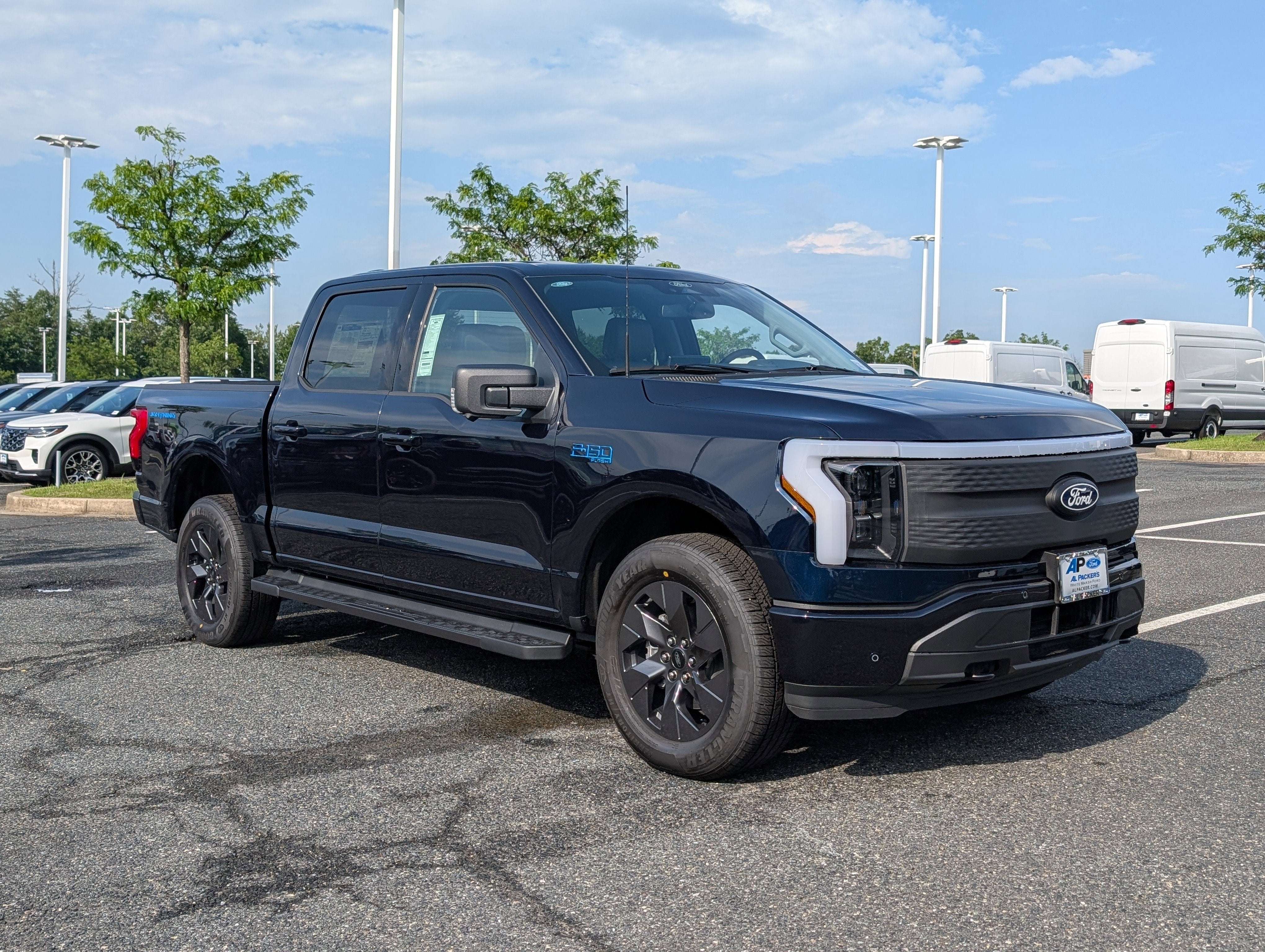 2025 Ford F-150 Lightning Flash