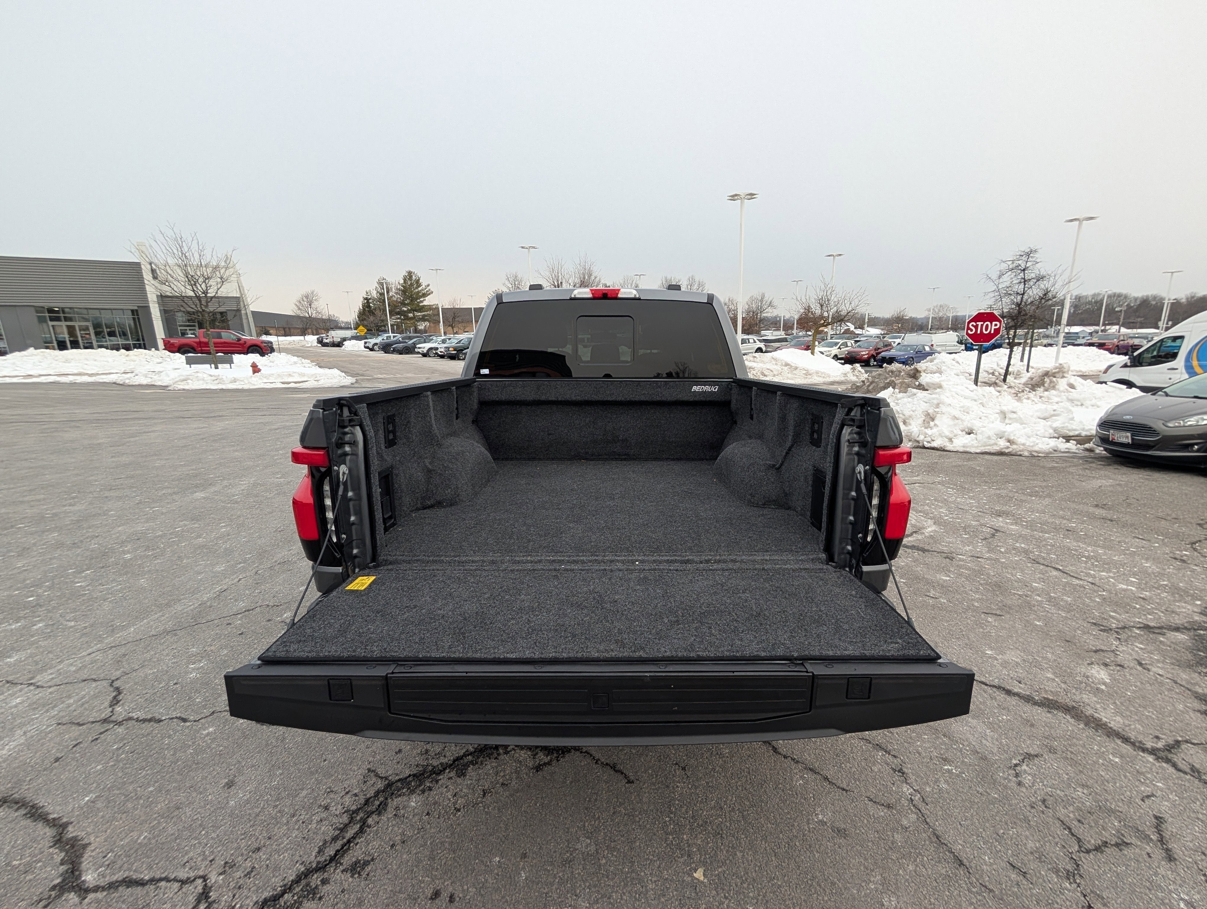 2024 Ford F-150 Lightning LARIAT