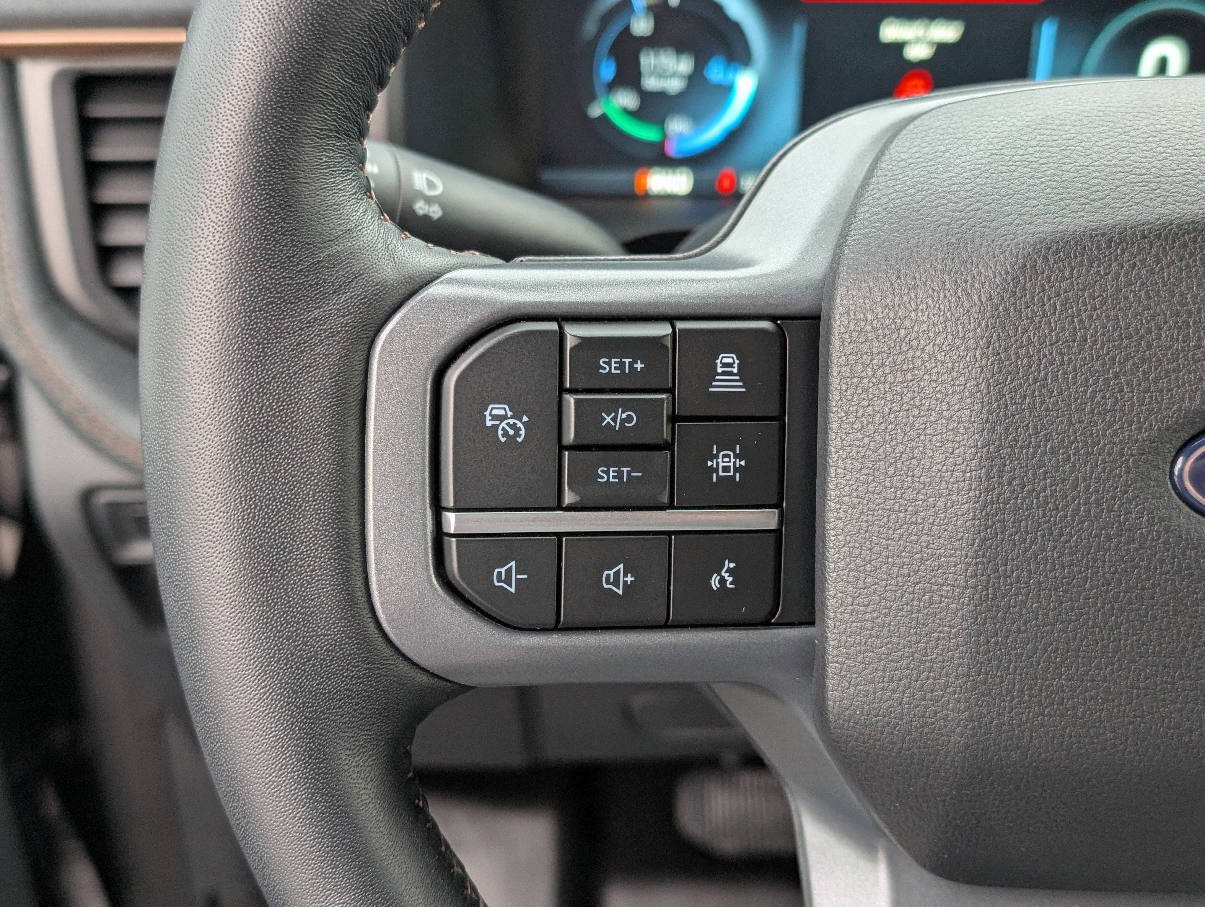 2024 Ford F-150 Lightning LARIAT