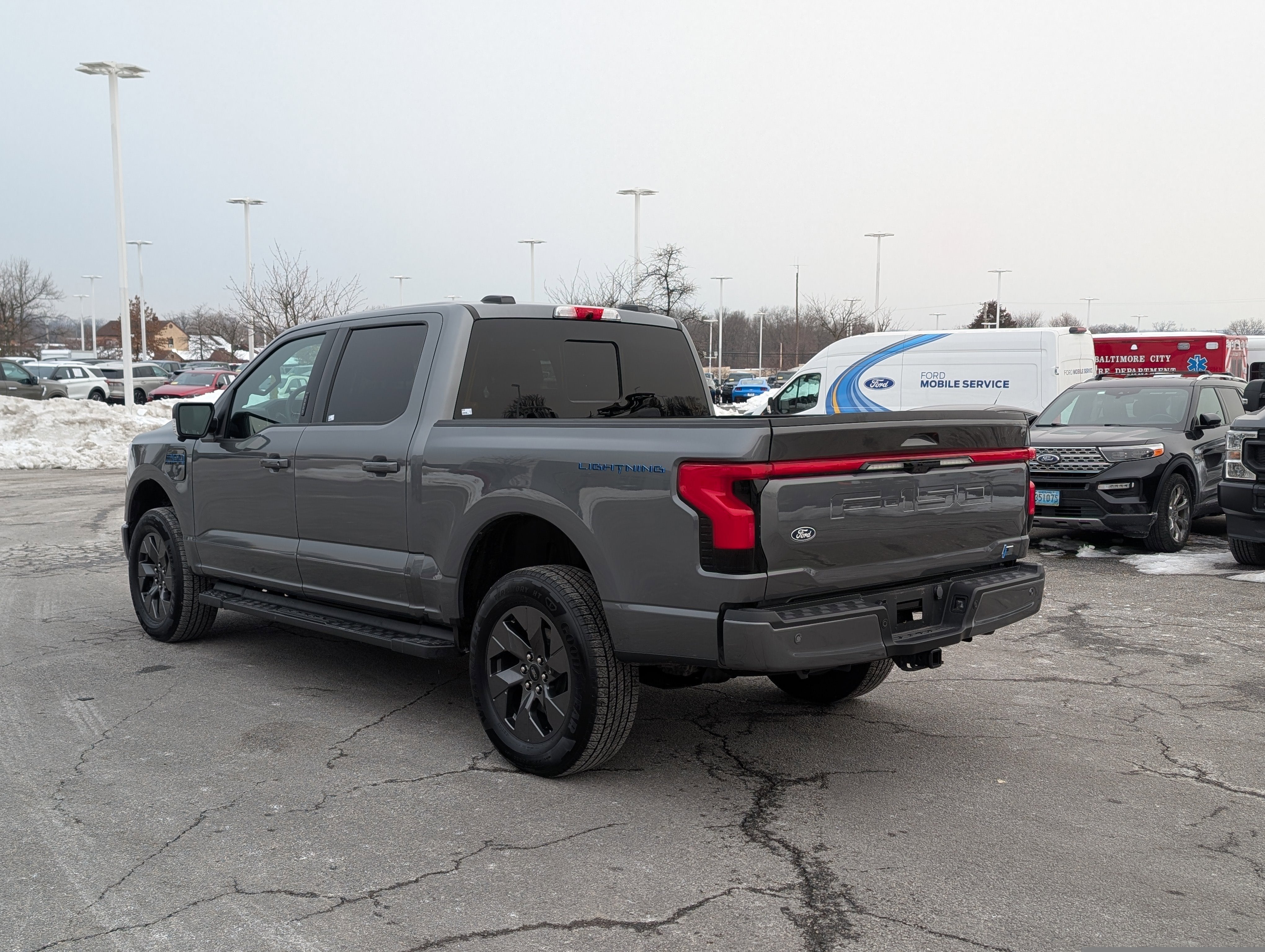 2024 Ford F-150 Lightning LARIAT