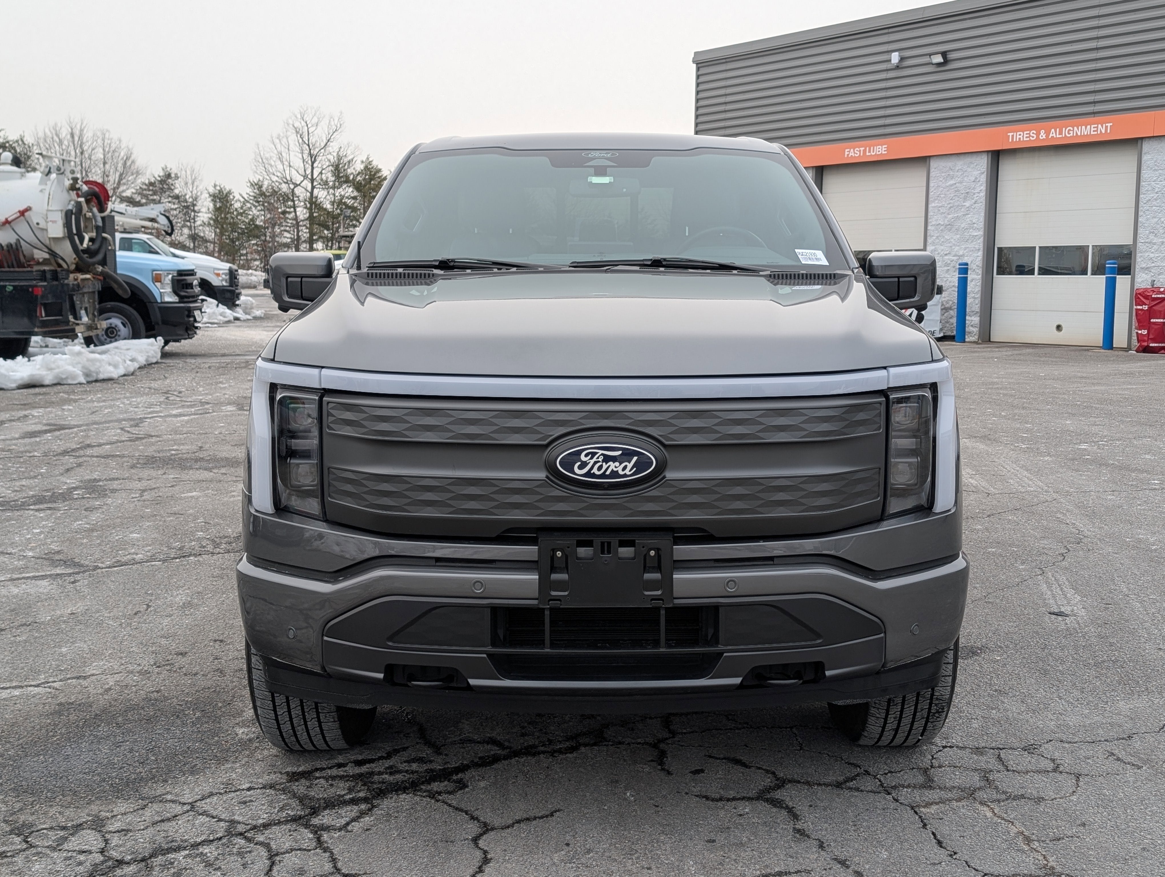 2024 Ford F-150 Lightning LARIAT