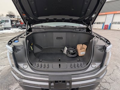 2024 Ford F-150 Lightning LARIAT