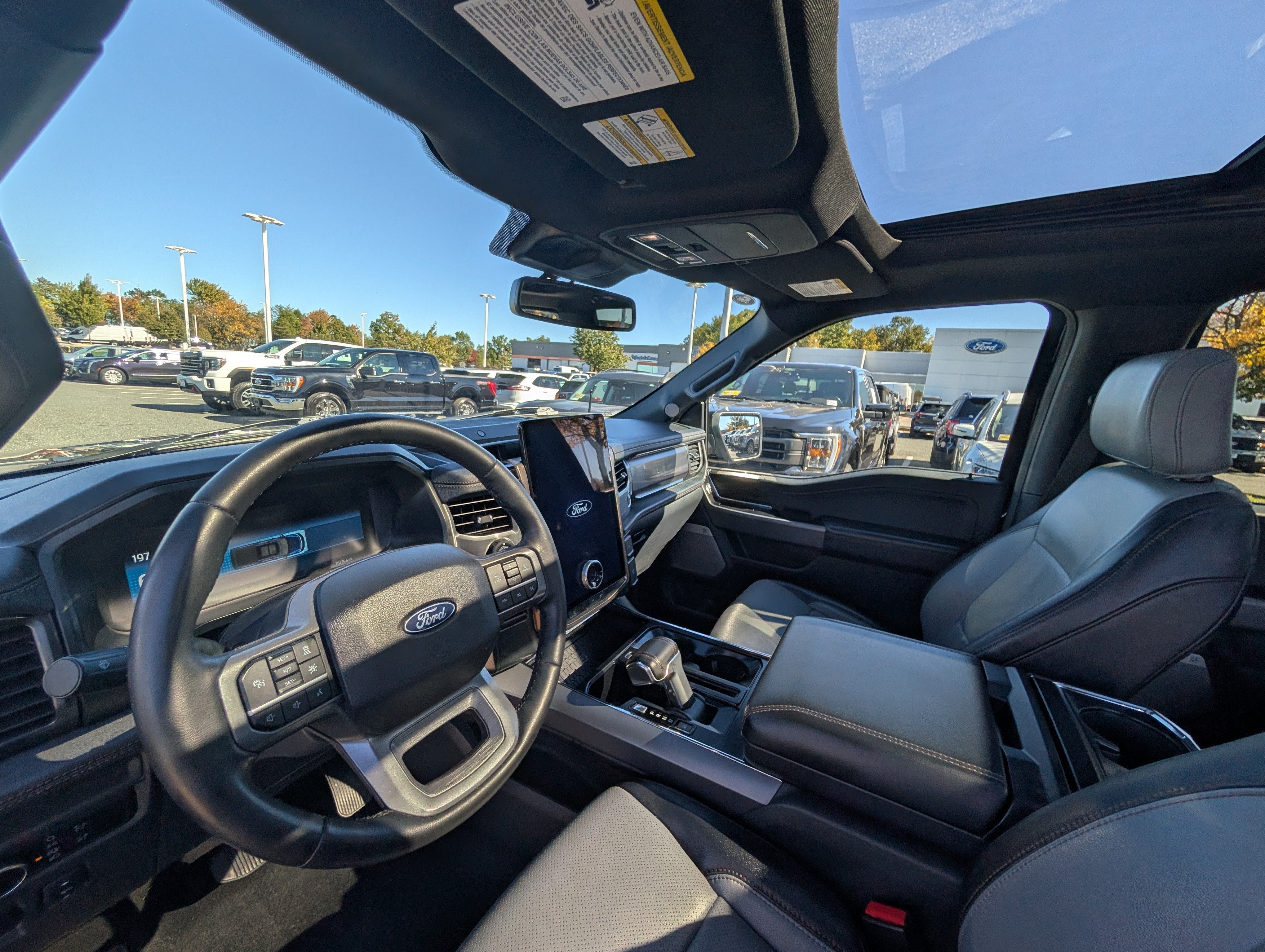 2025 Ford F-150 Lightning LARIAT