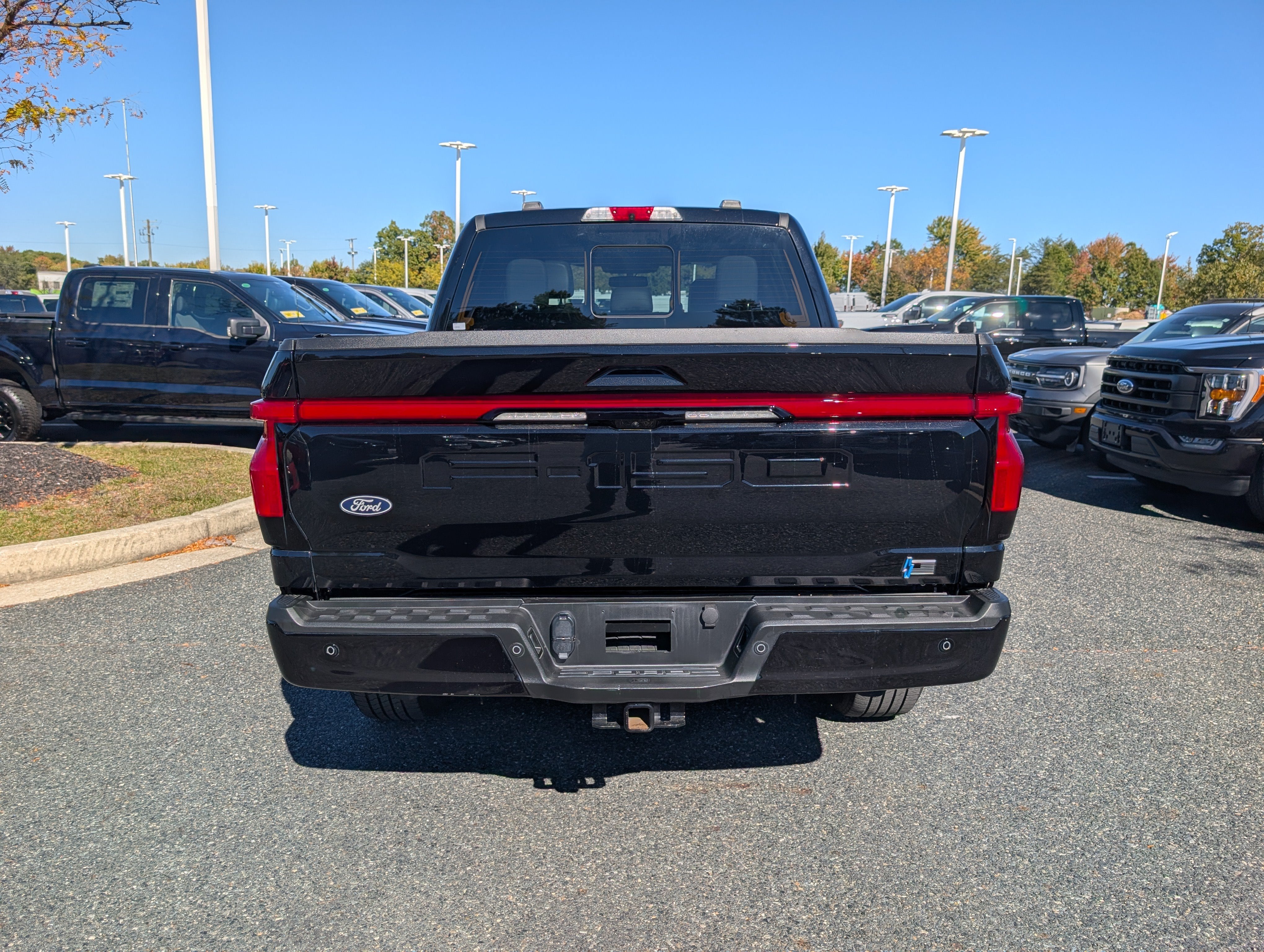 2025 Ford F-150 Lightning LARIAT