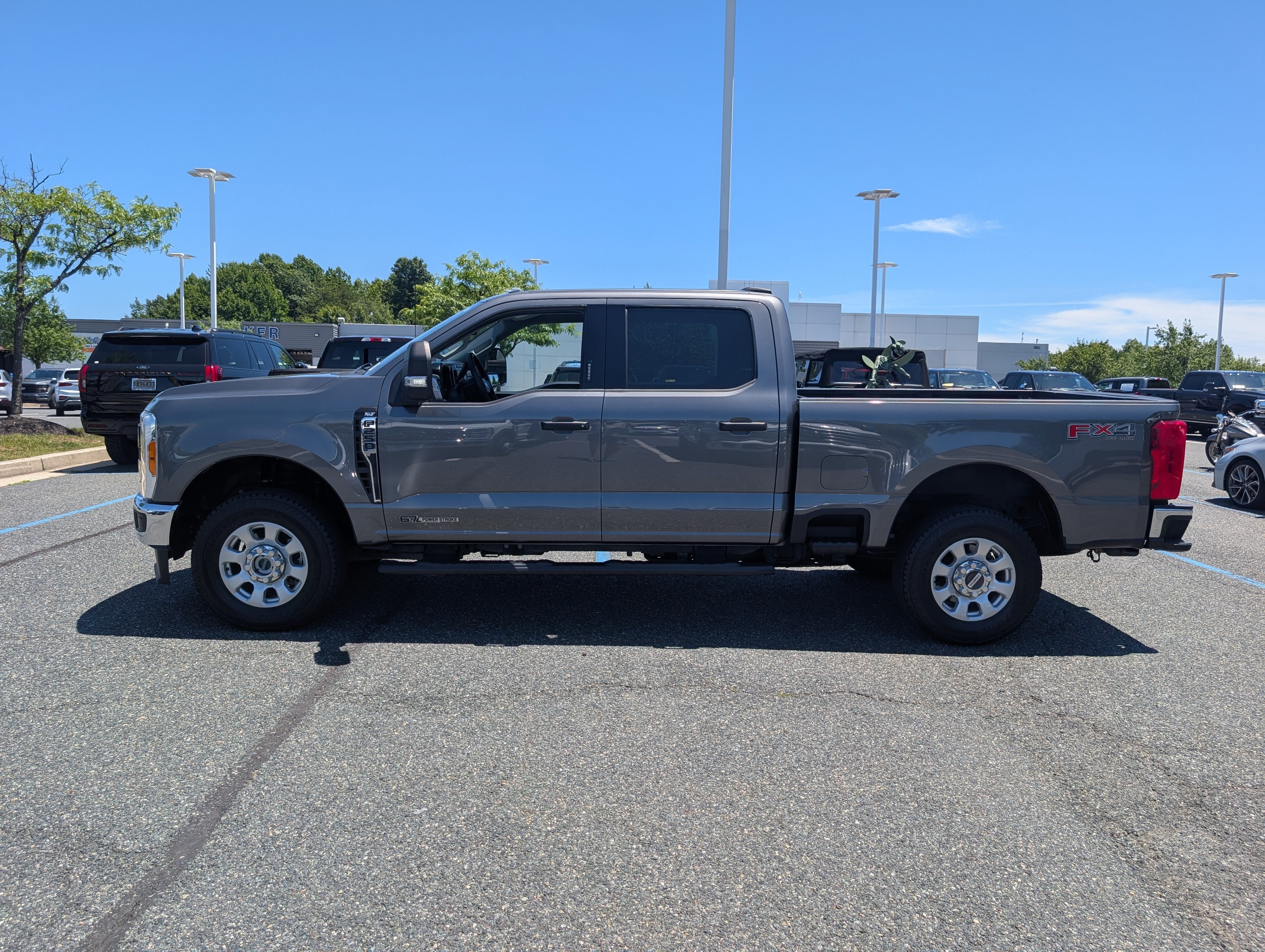 2023 Ford Super Duty F-250 SRW XLT