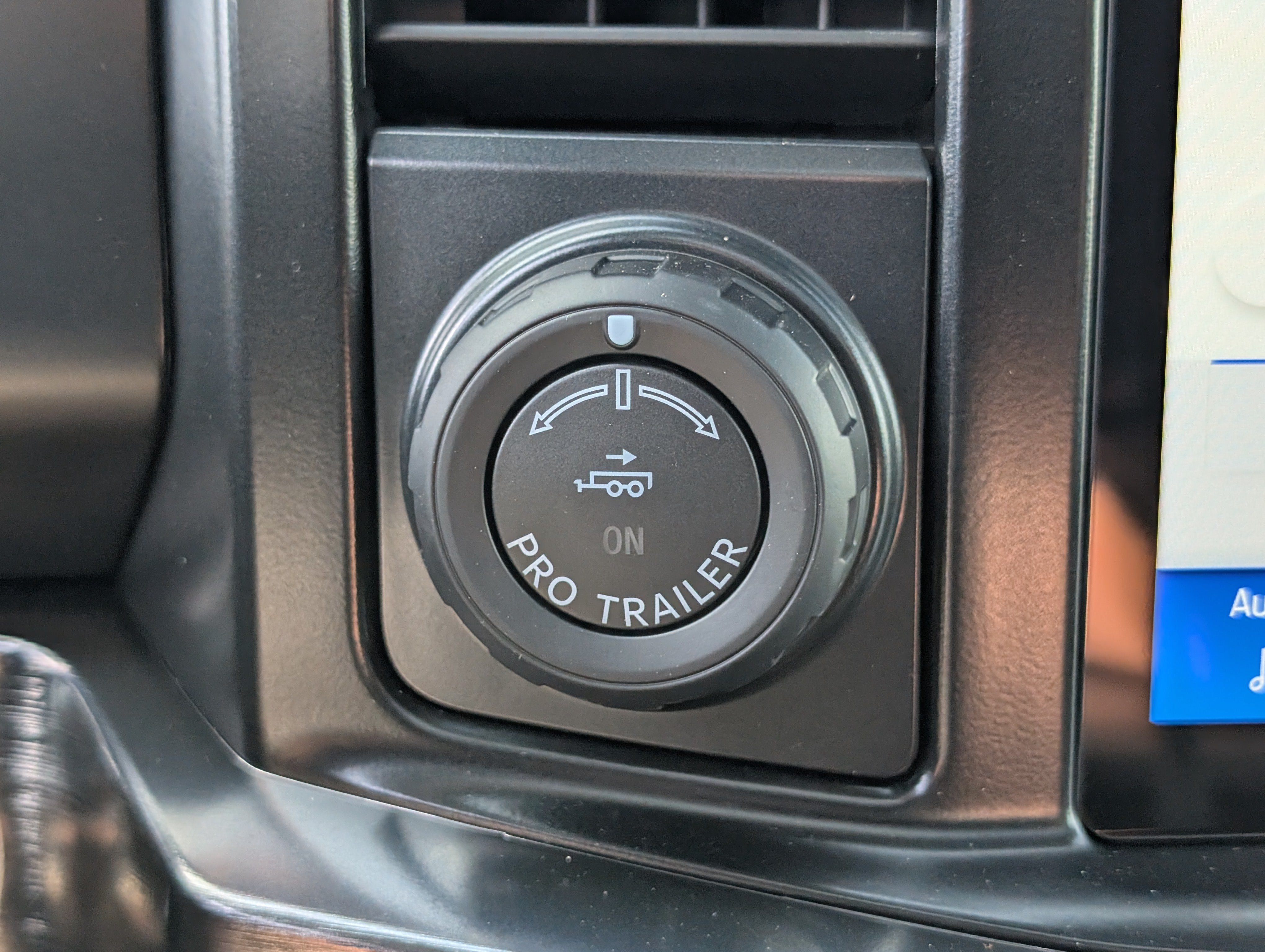 2027 Ford Super Duty F-250 SRW LARIAT