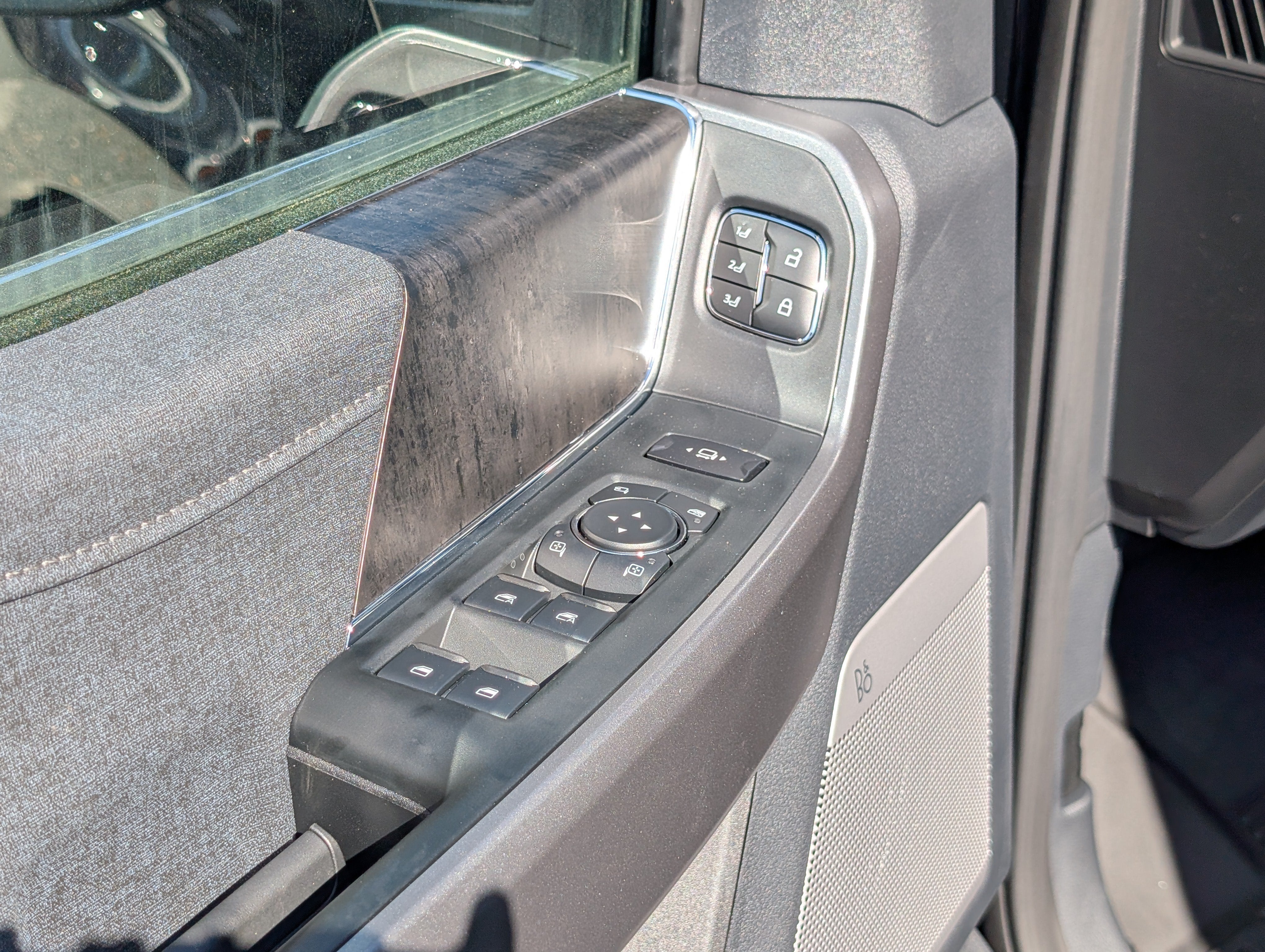2027 Ford Super Duty F-250 SRW LARIAT