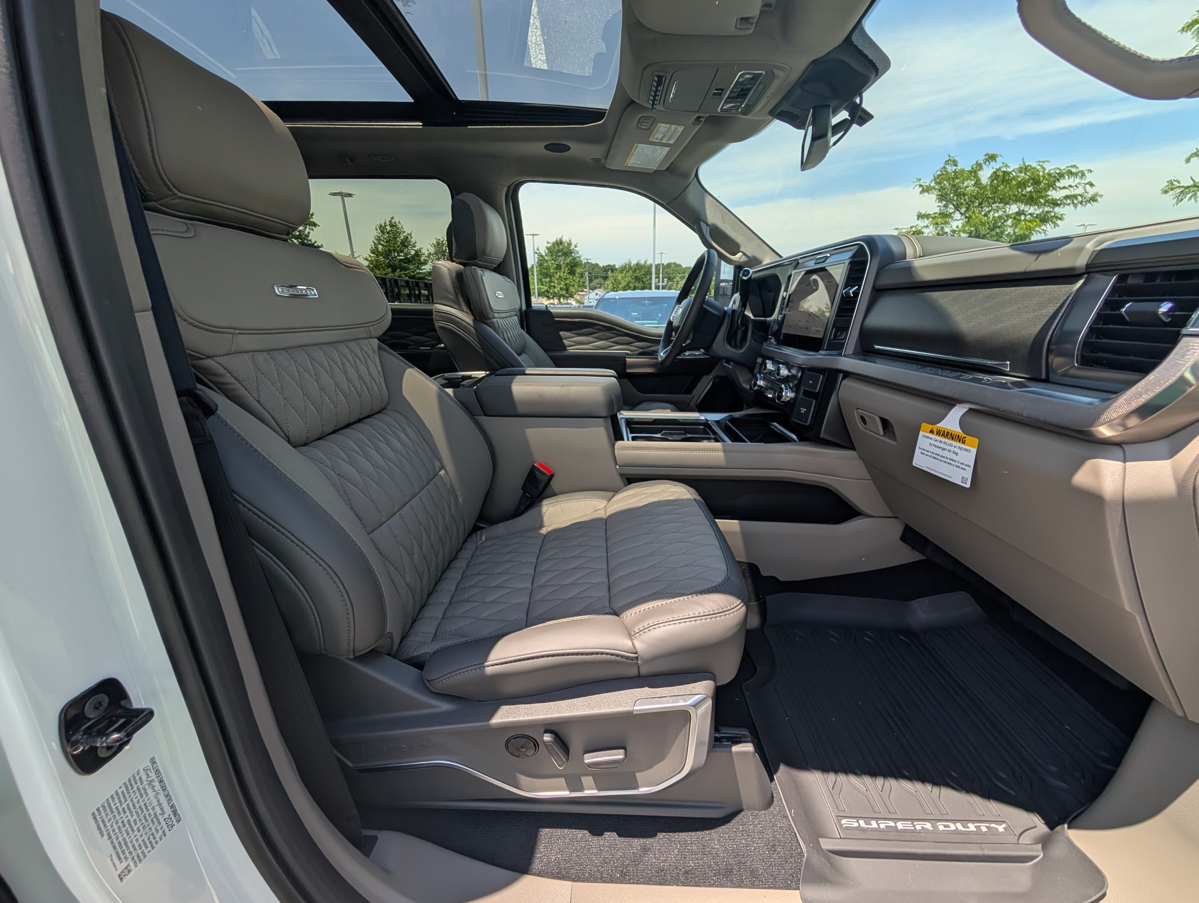 2026 Ford Super Duty F-250 SRW Platinum