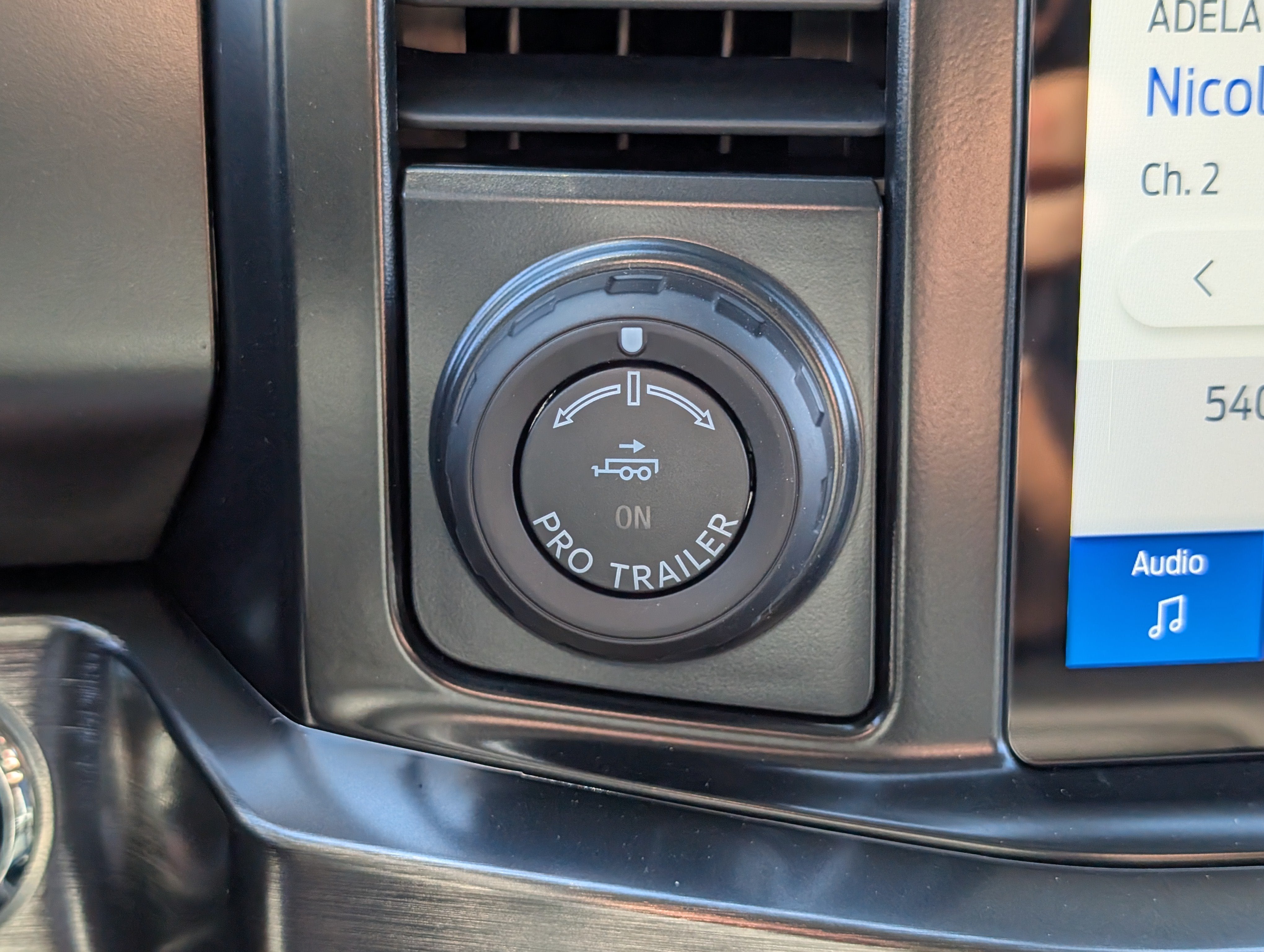 2027 Ford Super Duty F-250 SRW LARIAT