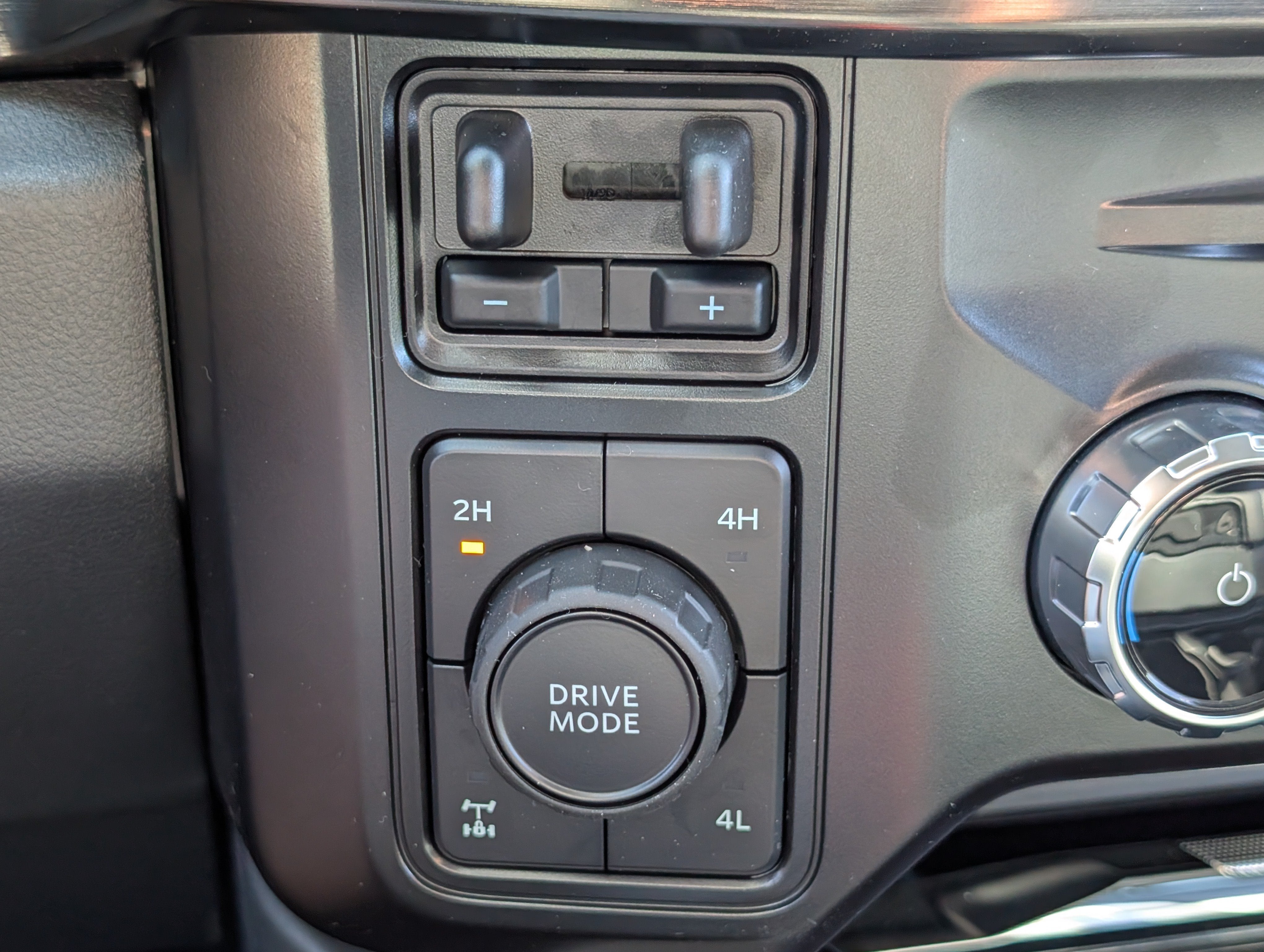 2027 Ford Super Duty F-250 SRW LARIAT