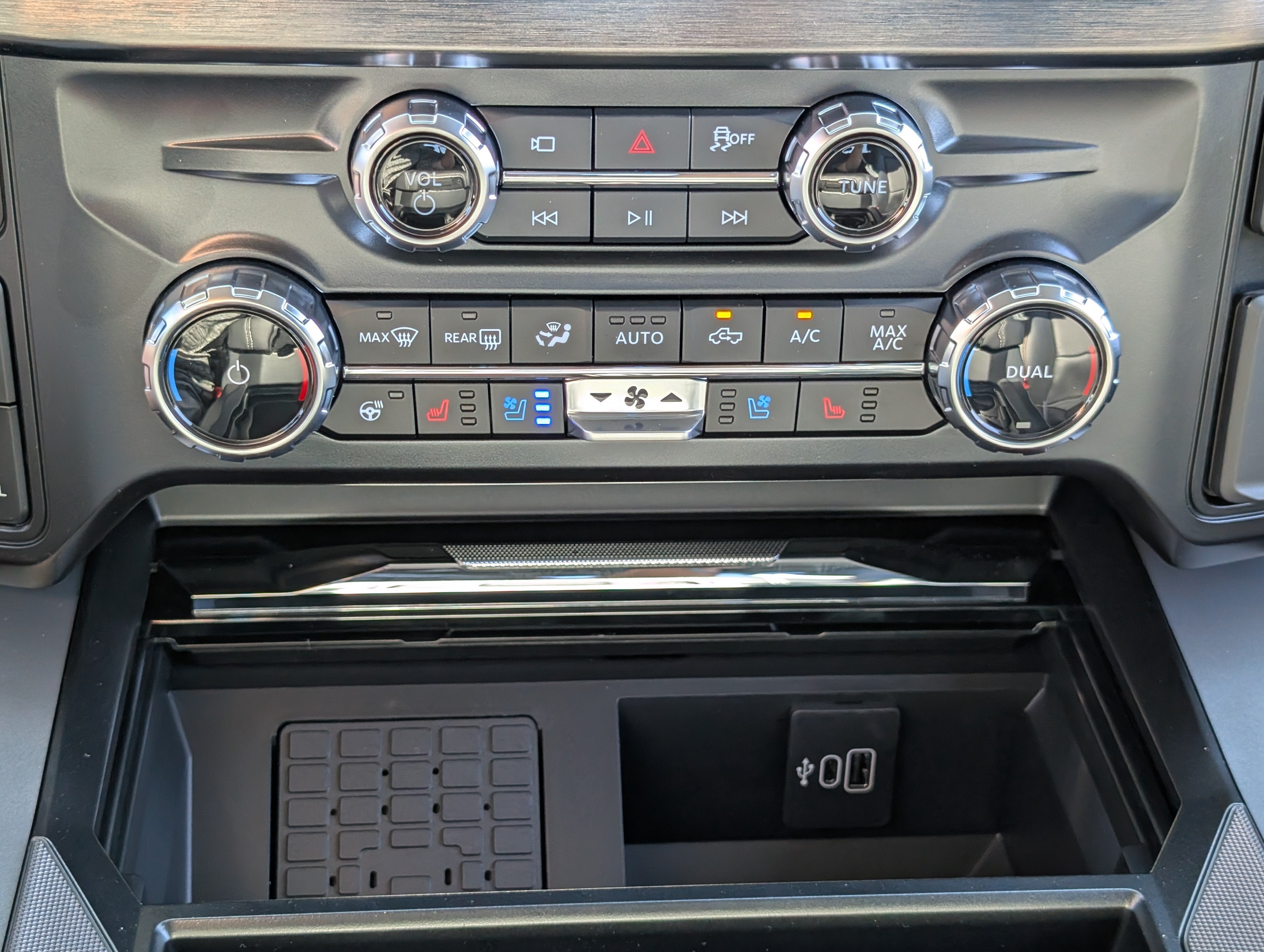 2027 Ford Super Duty F-250 SRW LARIAT