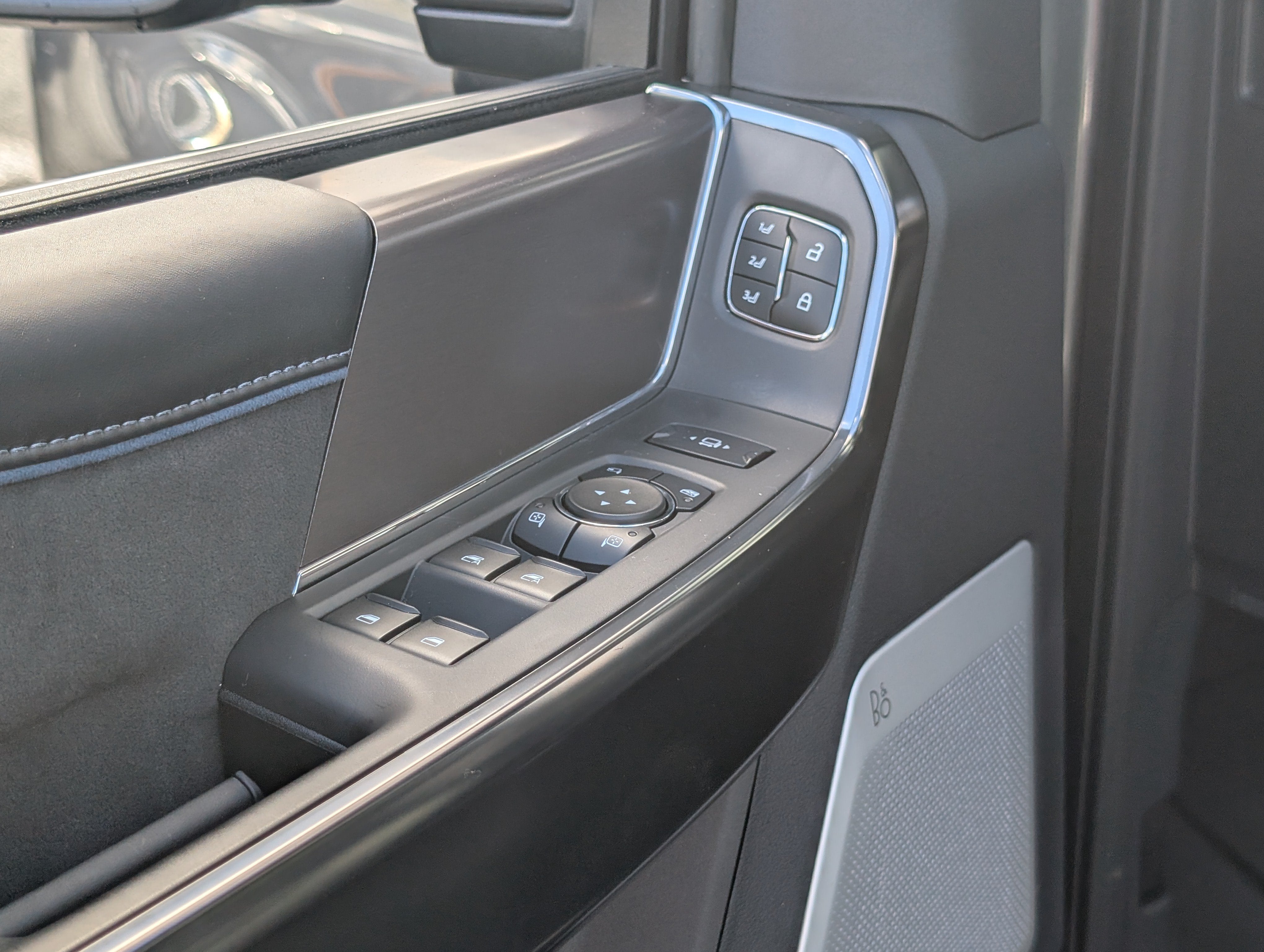 2027 Ford Super Duty F-250 SRW Platinum