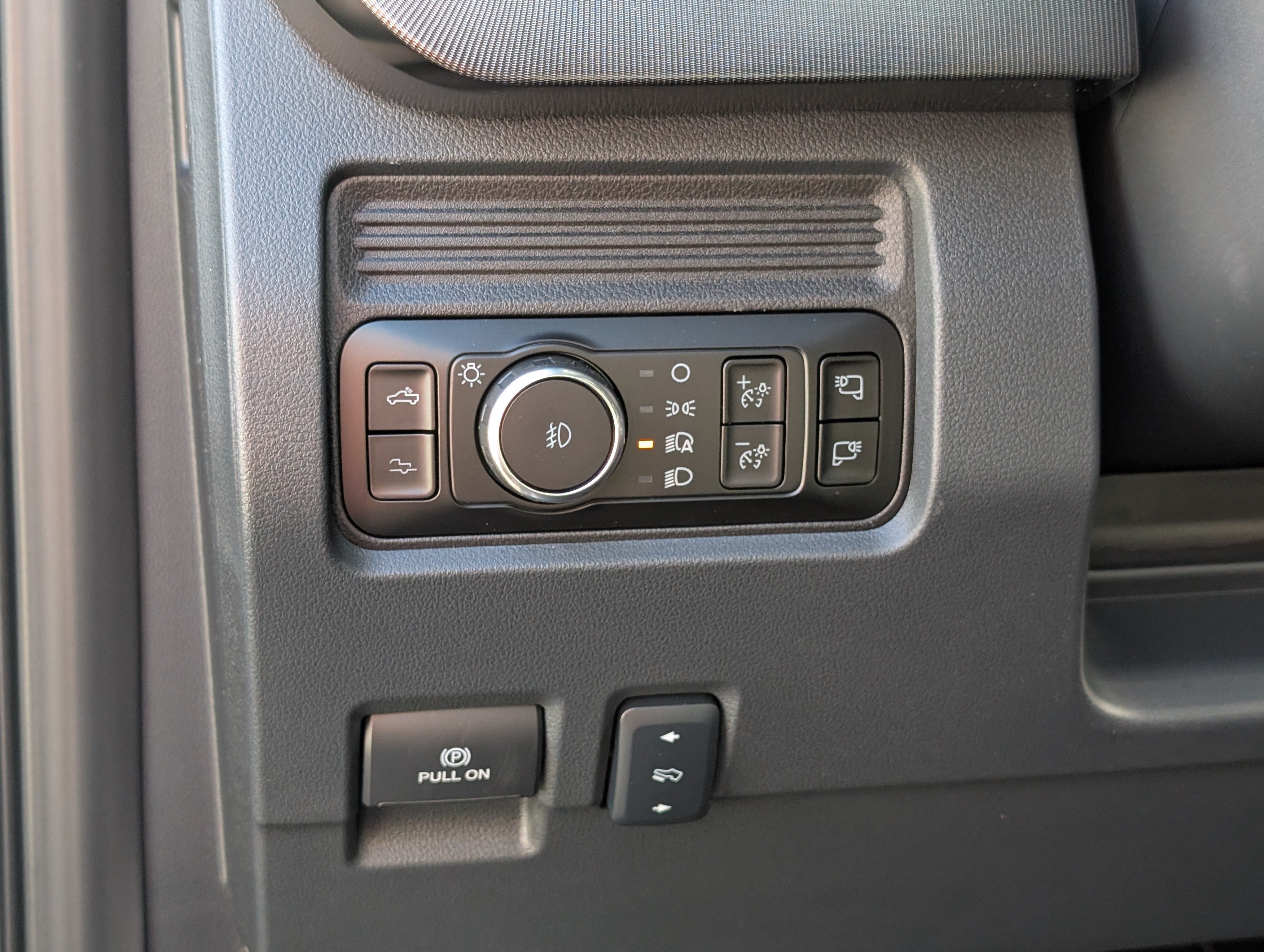 2027 Ford Super Duty F-250 SRW Platinum