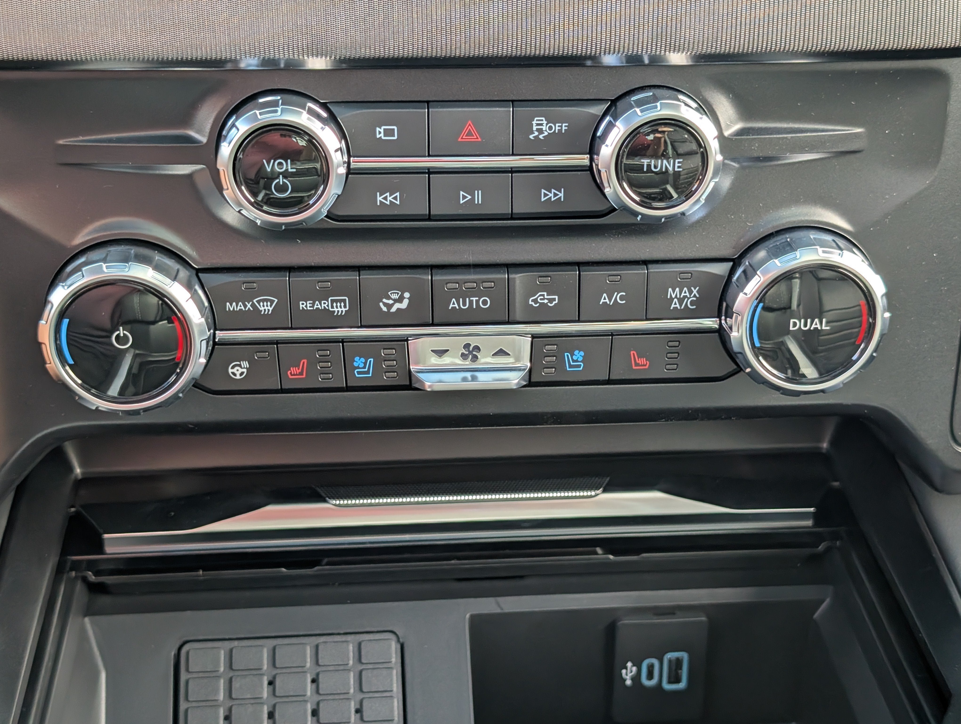2027 Ford Super Duty F-250 SRW Platinum