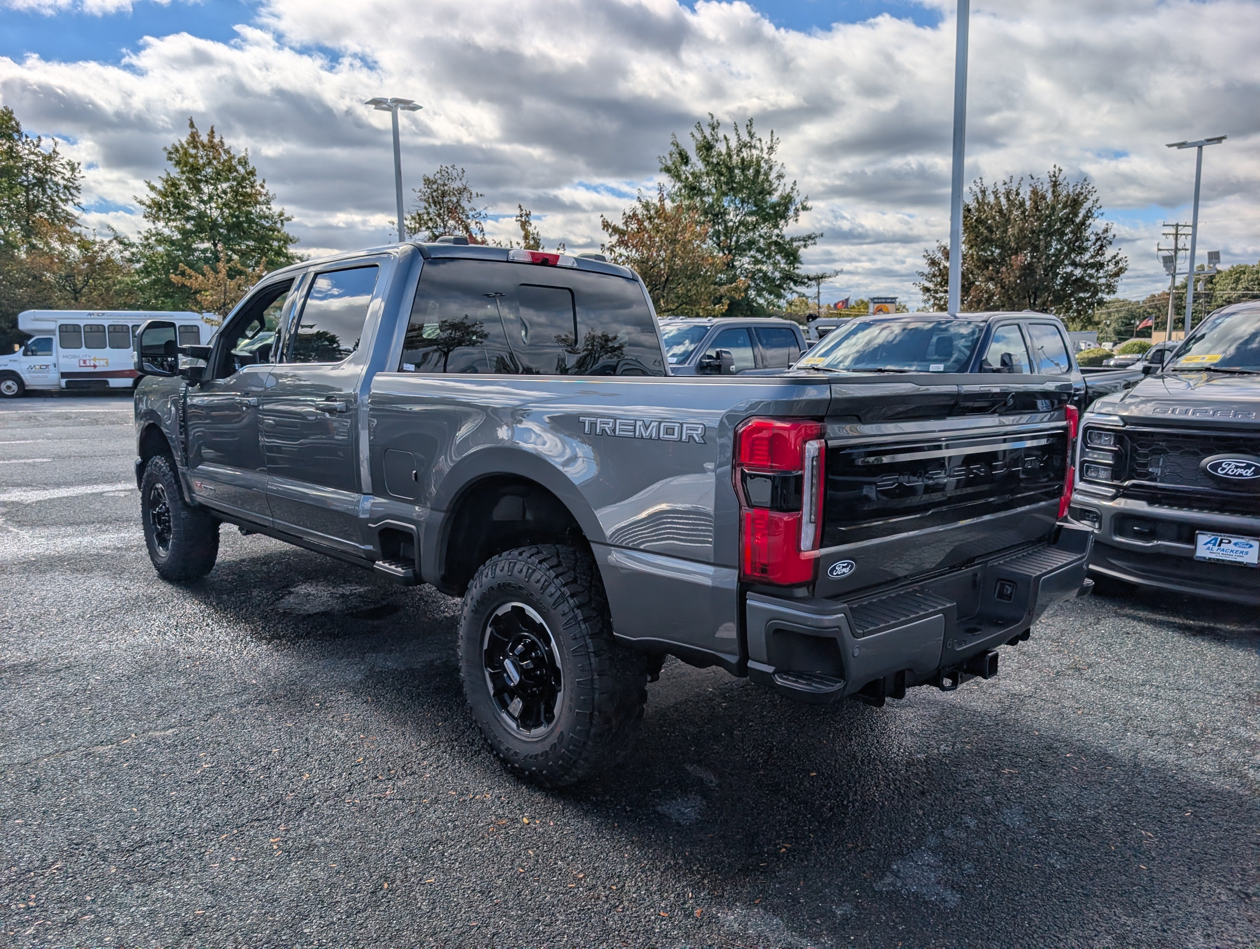 2027 Ford Super Duty F-250 SRW Platinum