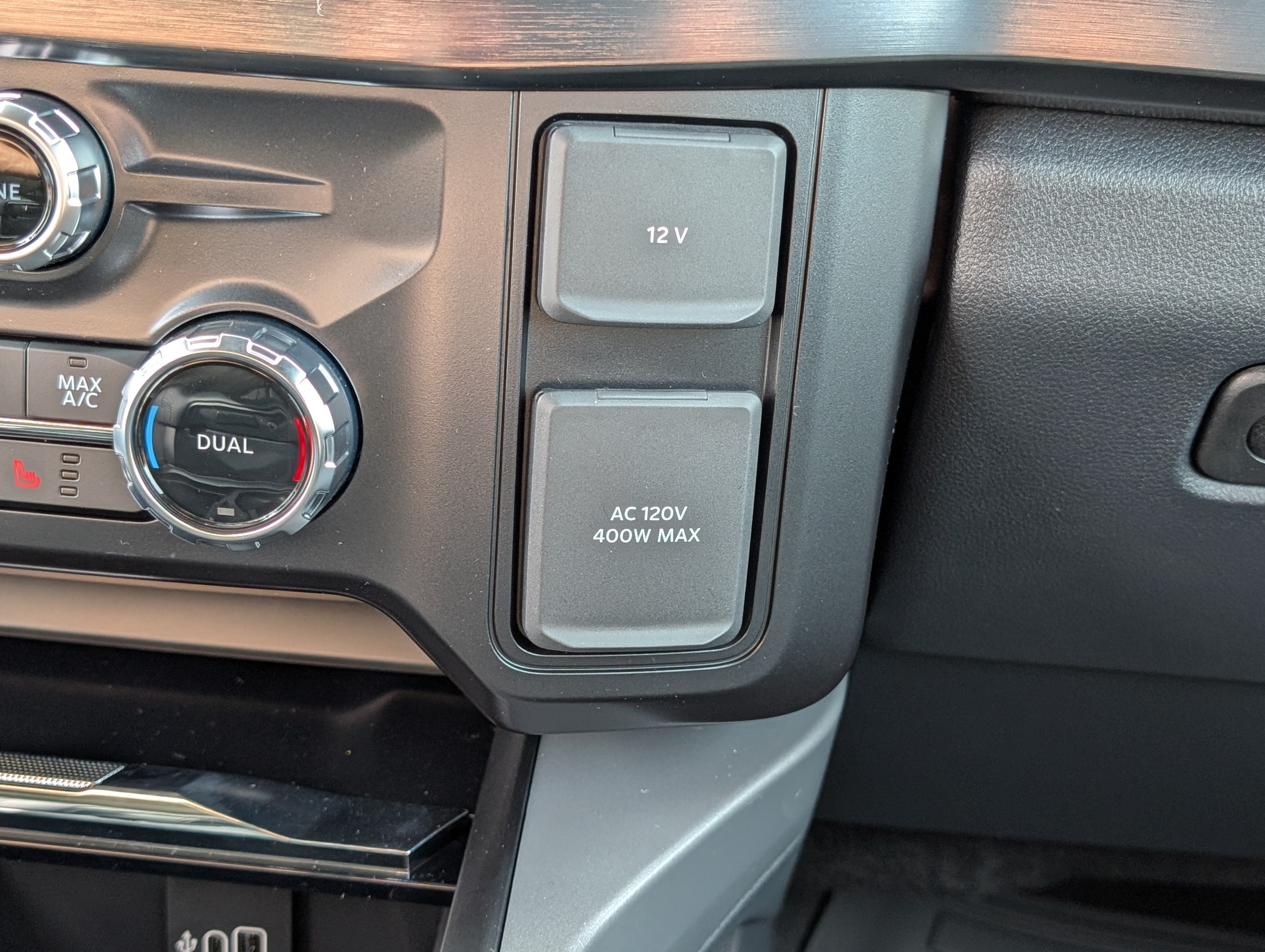 2027 Ford Super Duty F-250 SRW LARIAT