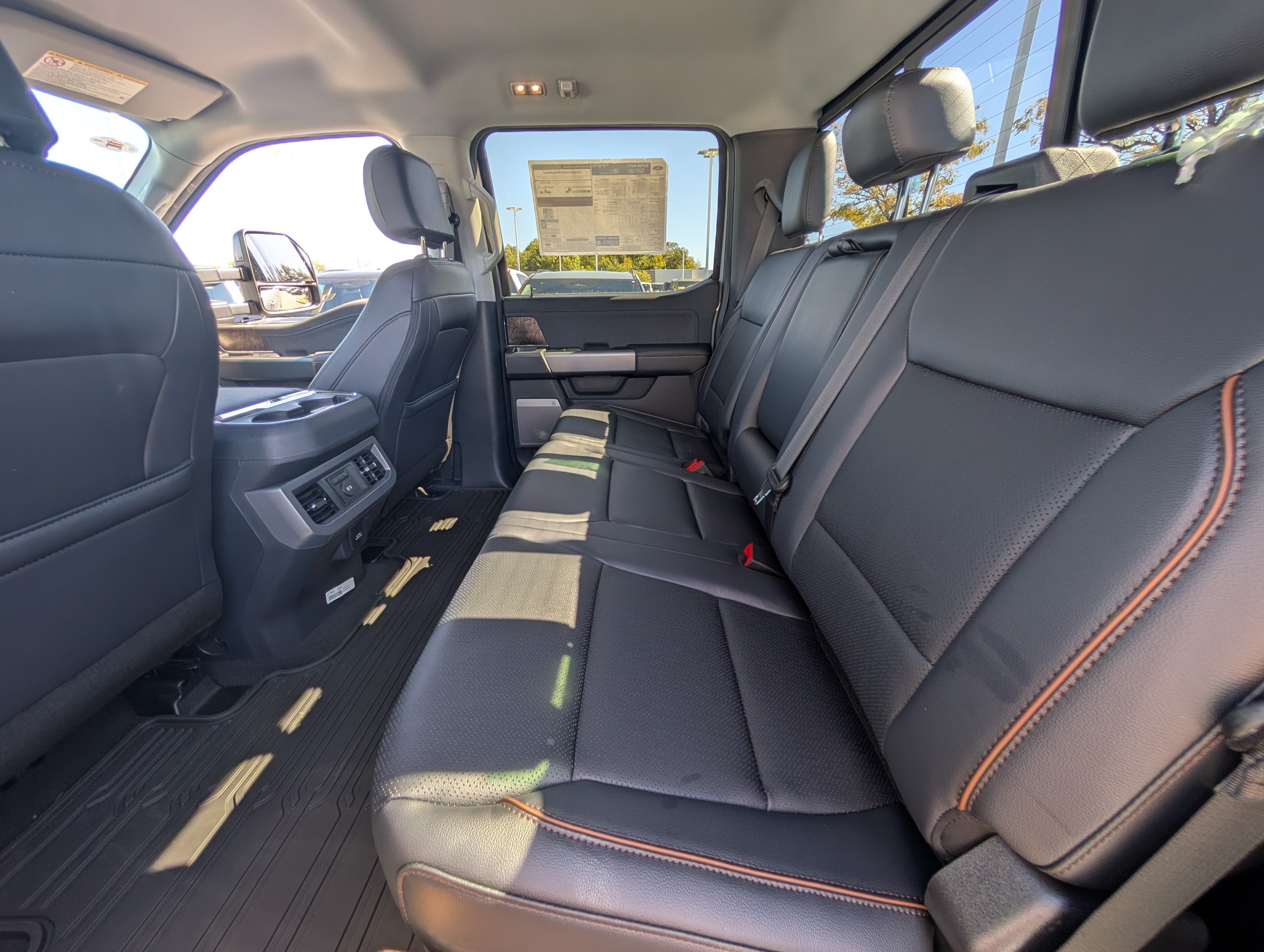 2027 Ford Super Duty F-250 SRW LARIAT