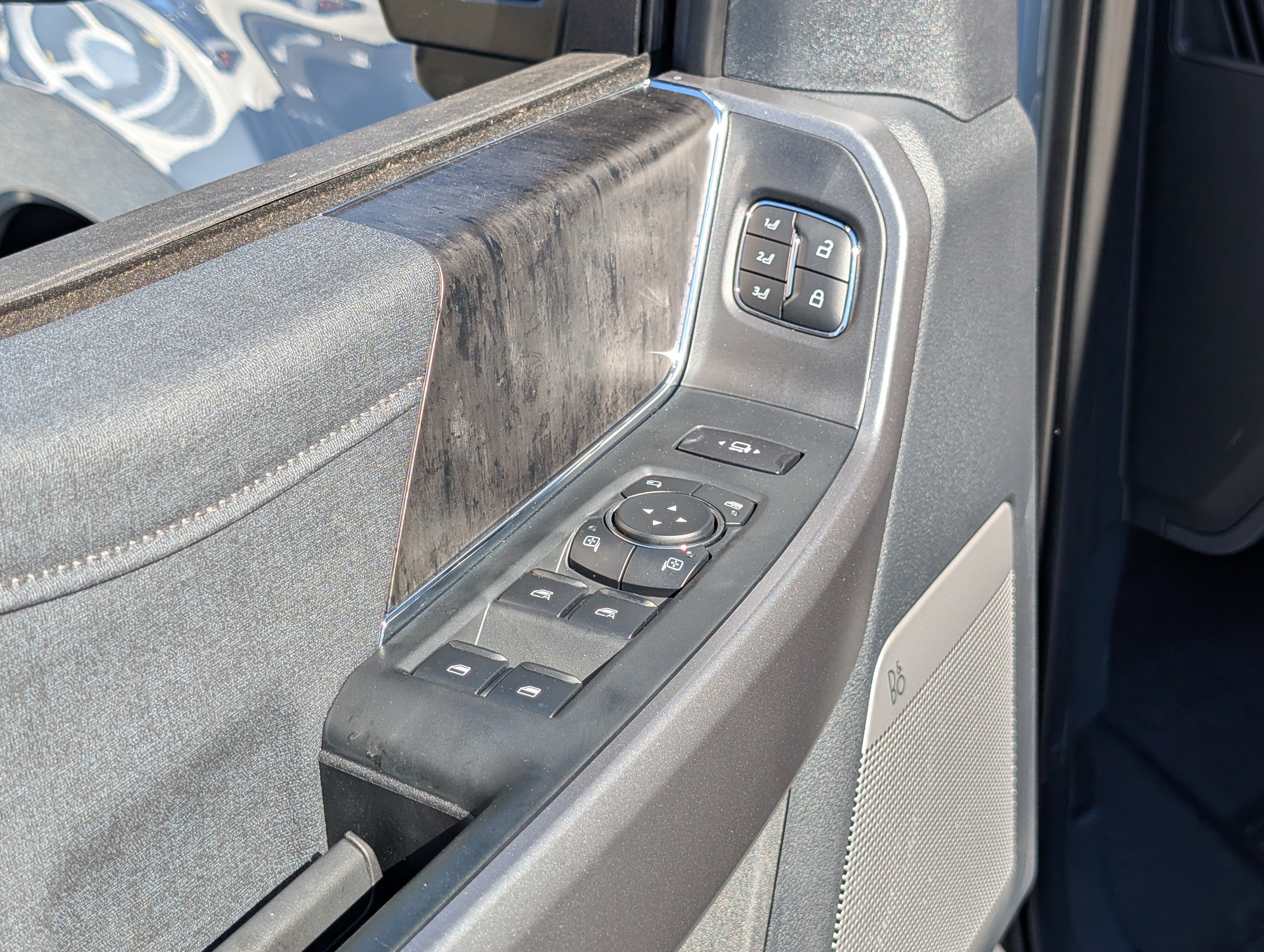 2027 Ford Super Duty F-250 SRW LARIAT