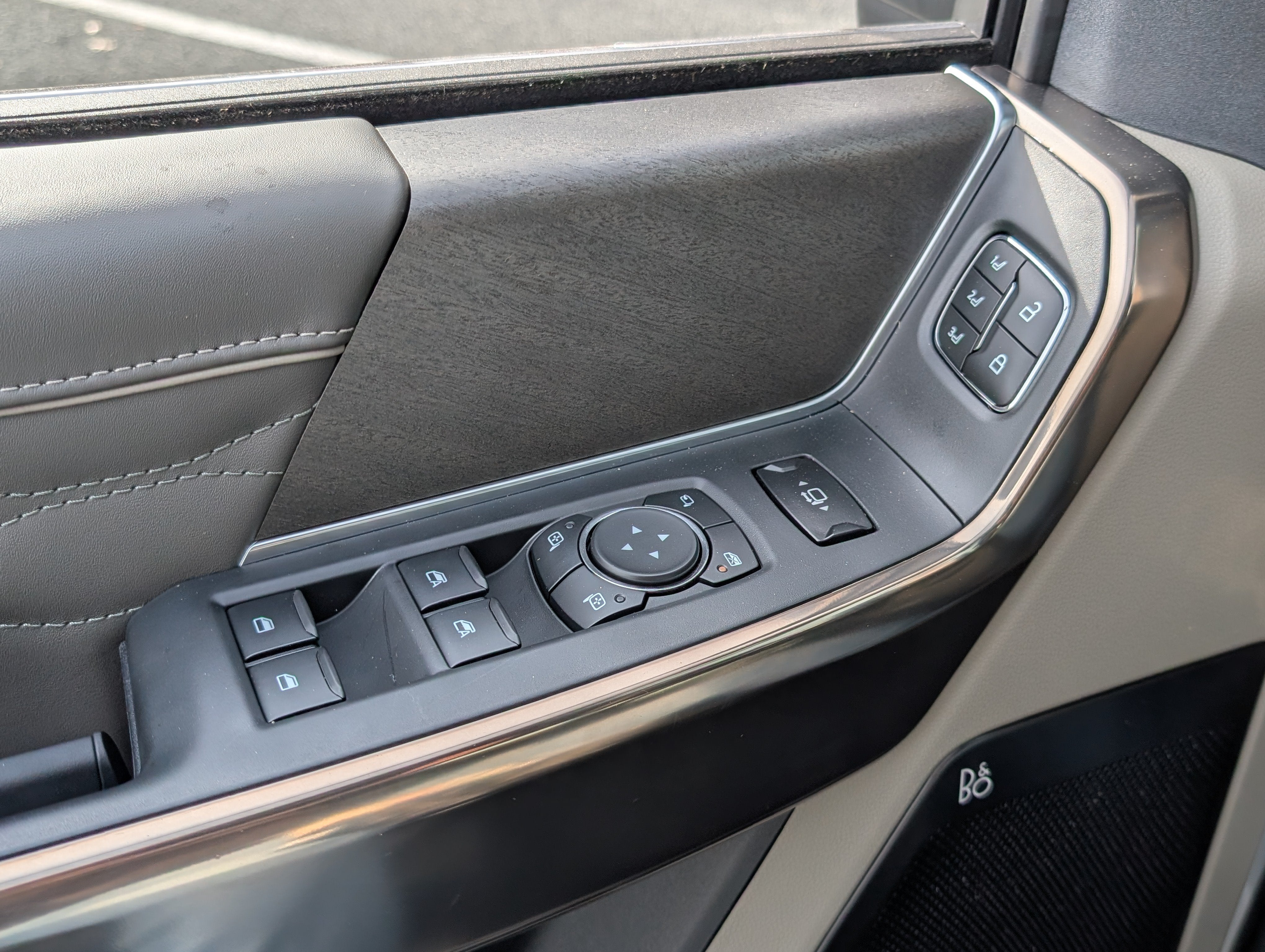 2027 Ford Super Duty F-250 SRW Platinum