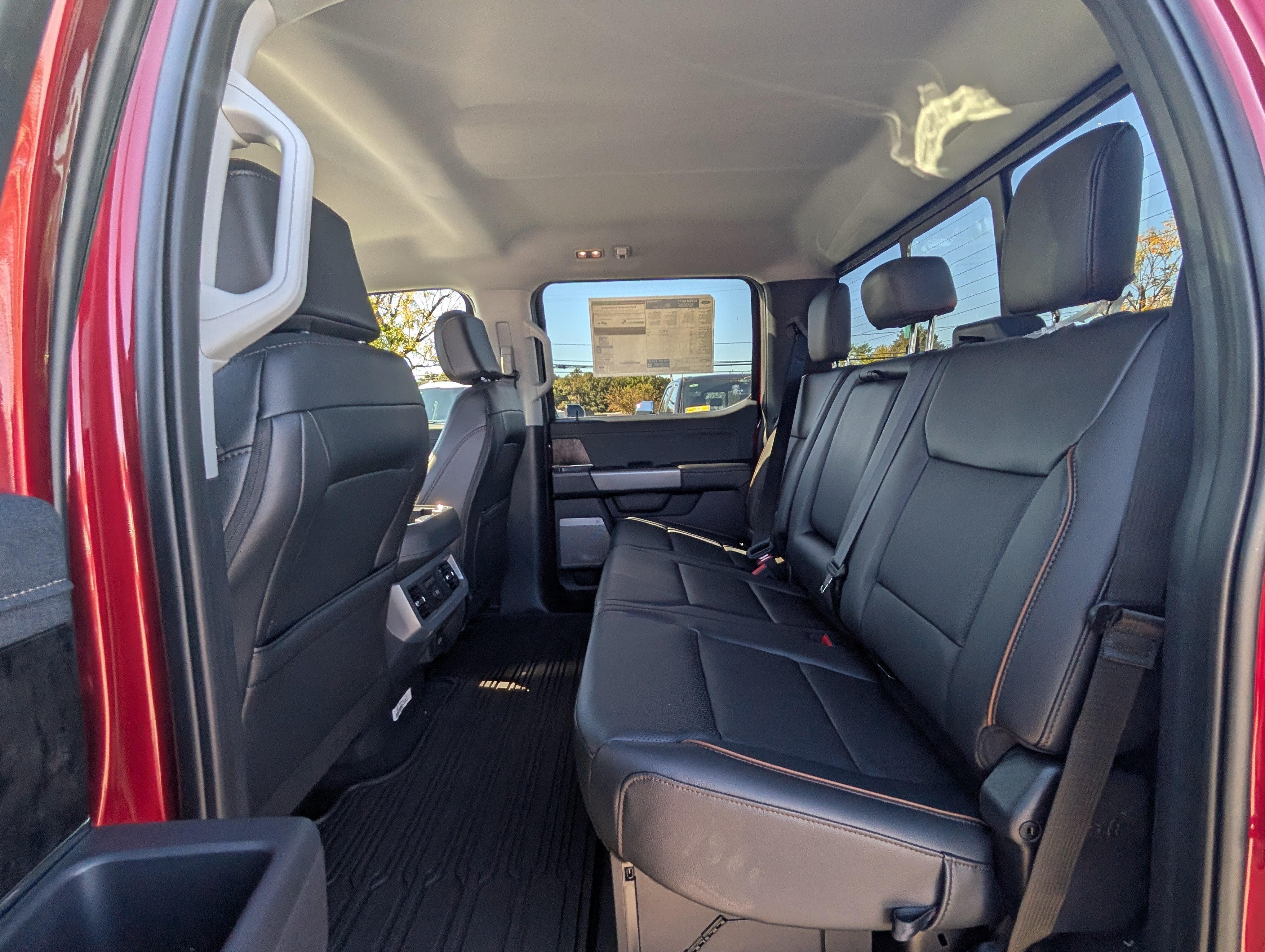 2027 Ford Super Duty F-250 SRW LARIAT