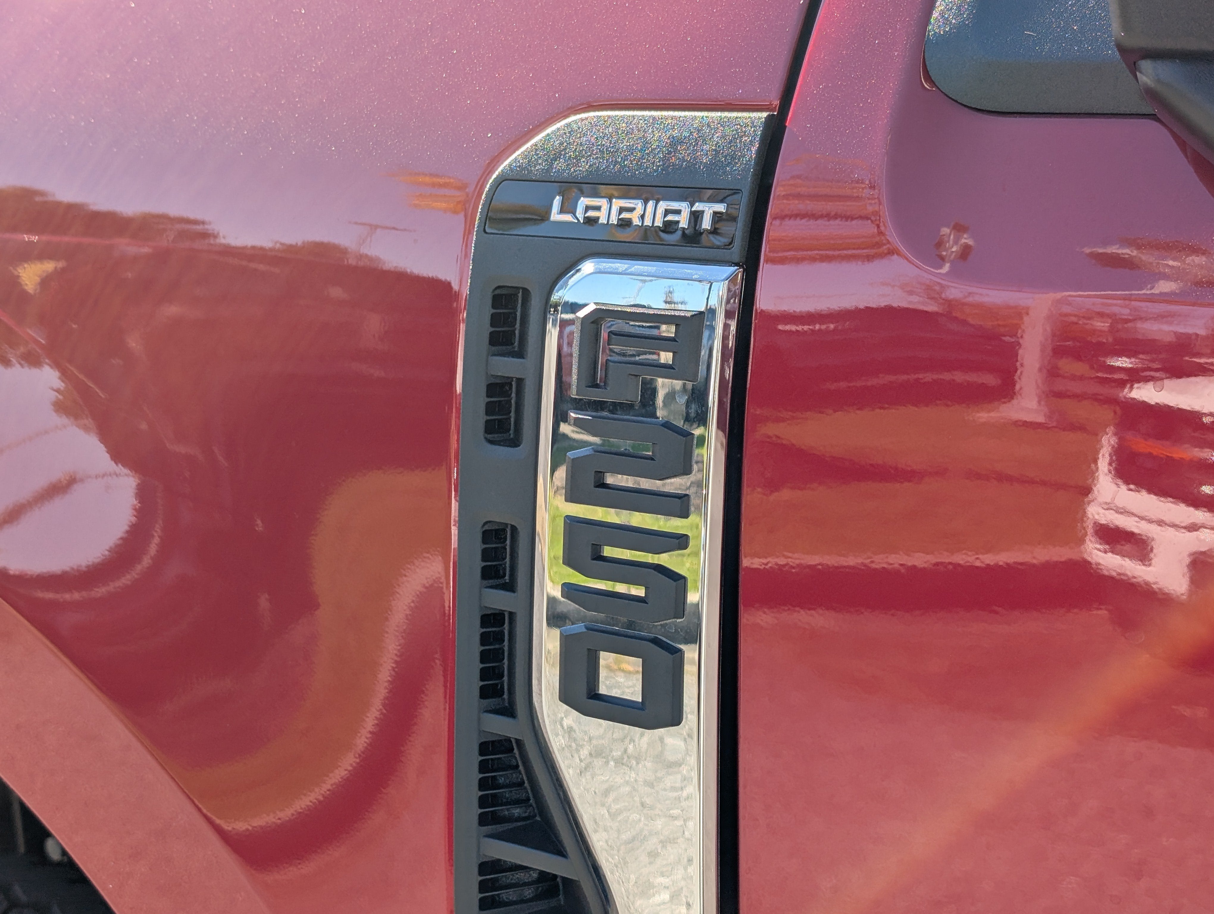 2027 Ford Super Duty F-250 SRW LARIAT