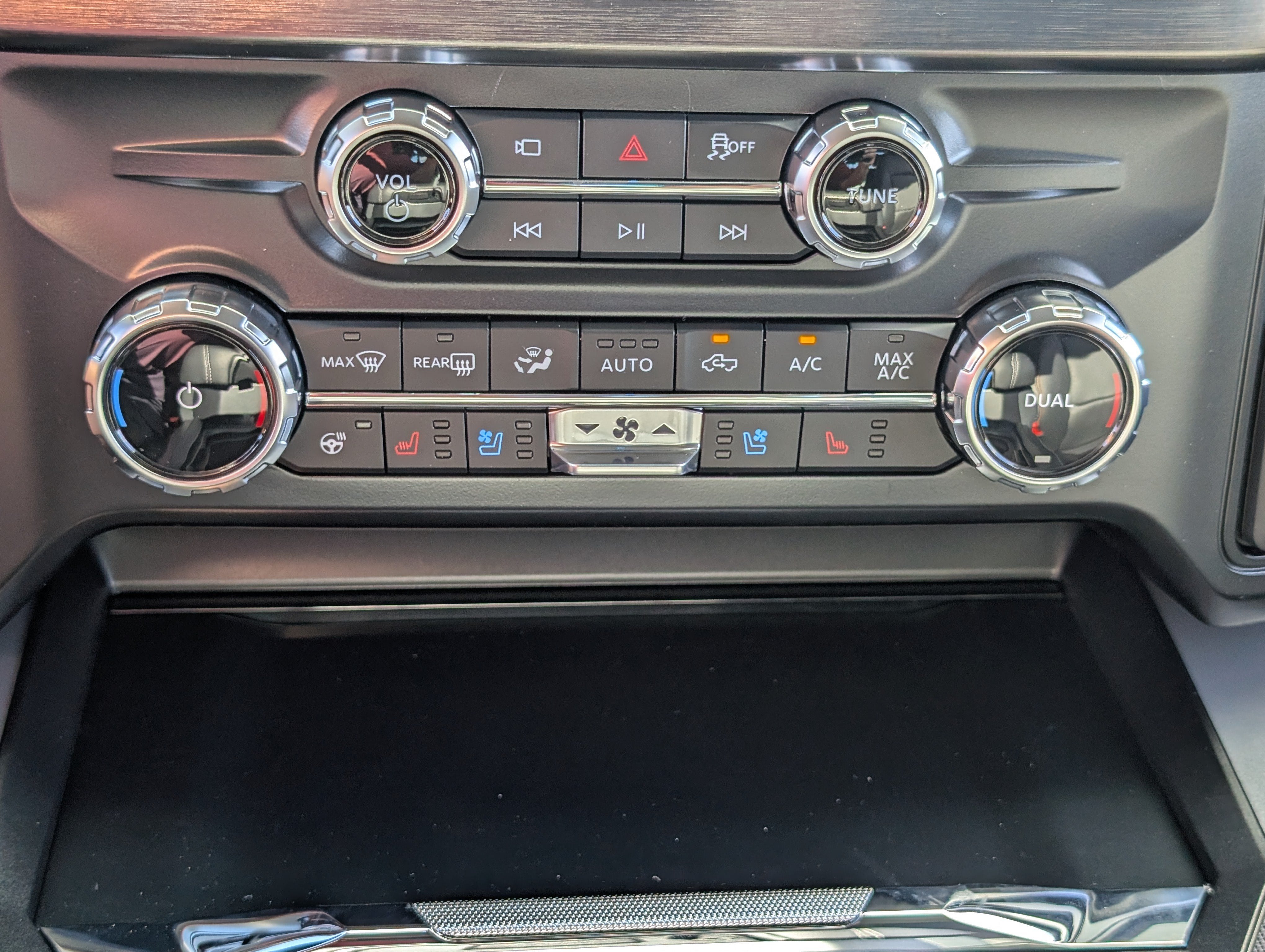 2027 Ford Super Duty F-250 SRW LARIAT