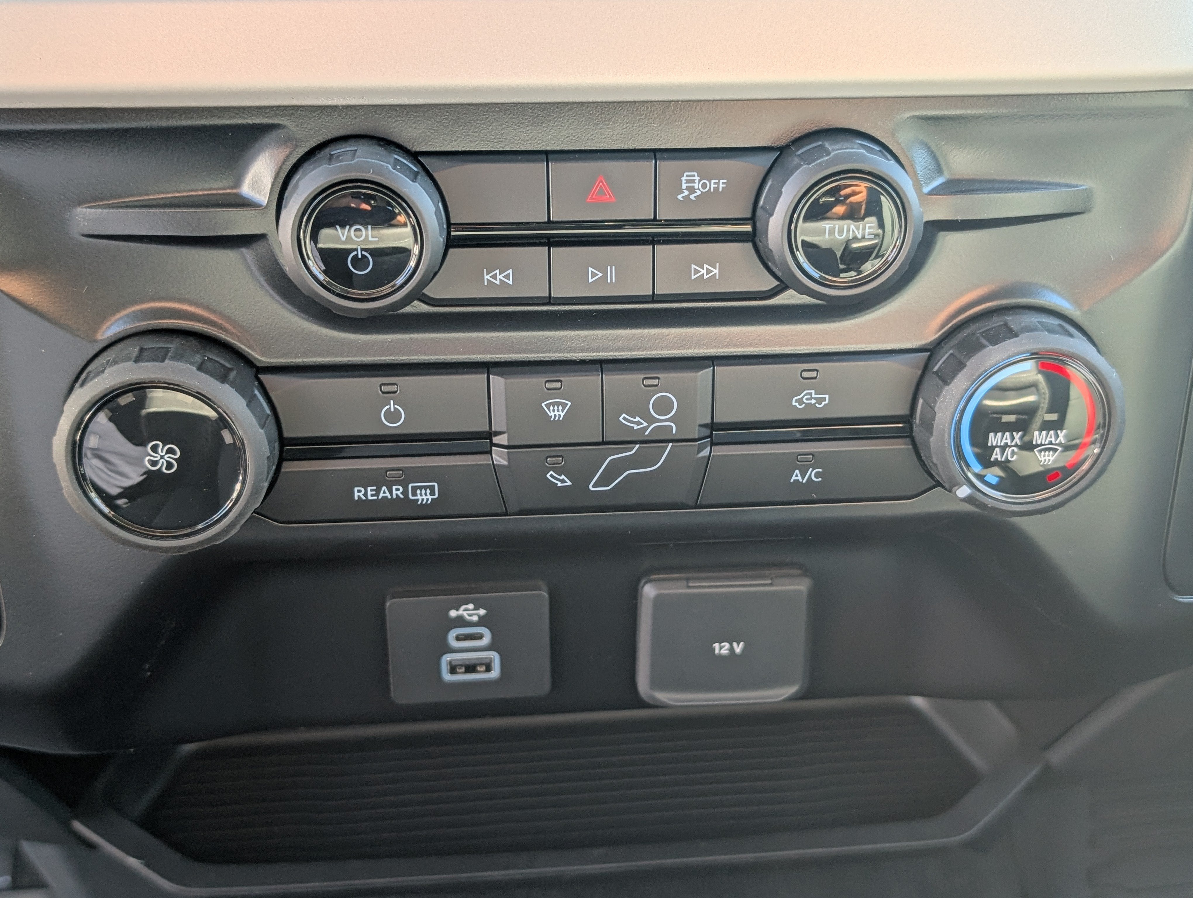 2027 Ford Super Duty F-250 SRW XLT