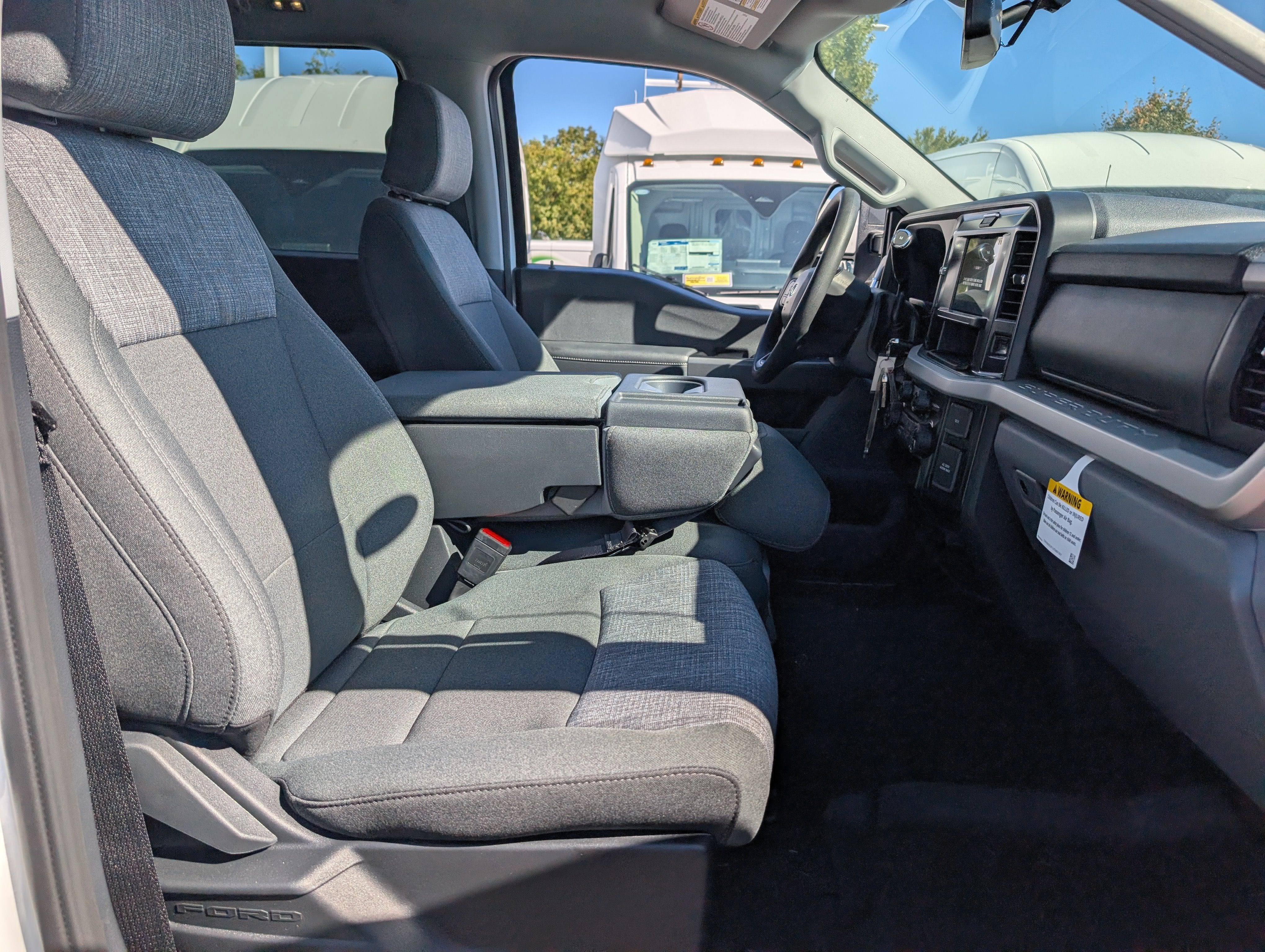 2027 Ford Super Duty F-250 SRW XLT