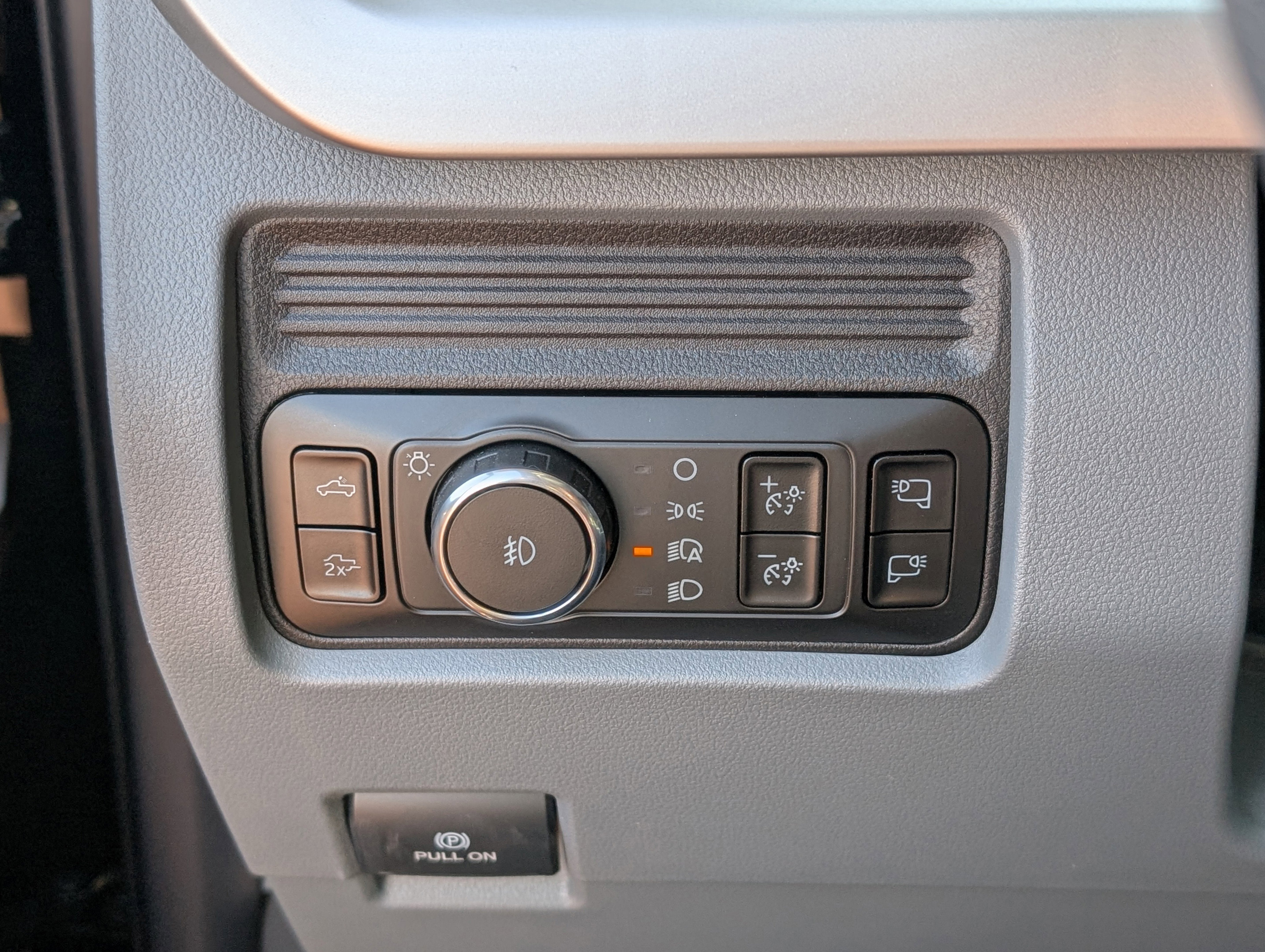 2025 Ford Super Duty F-350 SRW XLT