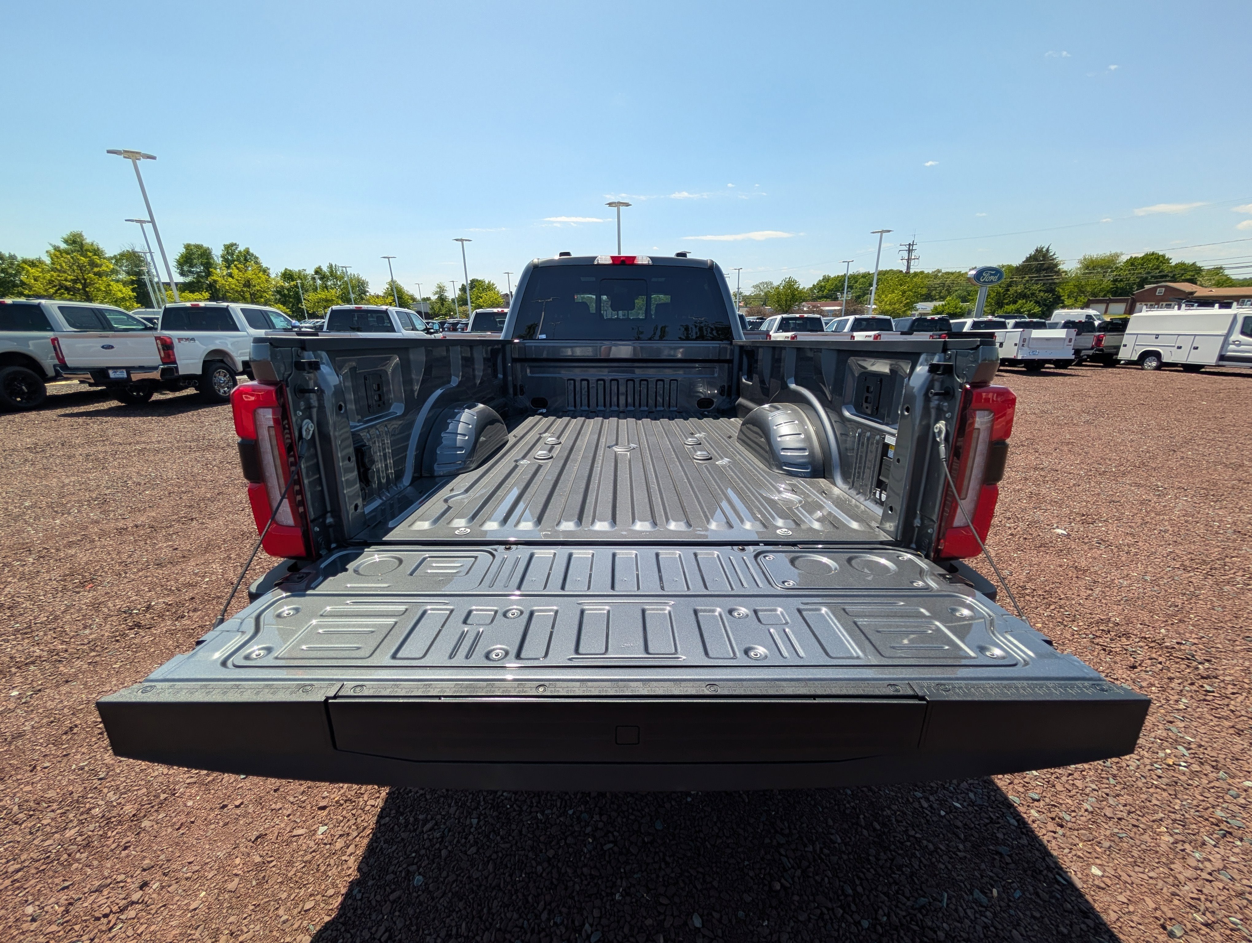2026 Ford Super Duty F-350 SRW Platinum
