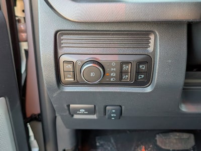 2026 Ford Super Duty F-350 SRW Platinum