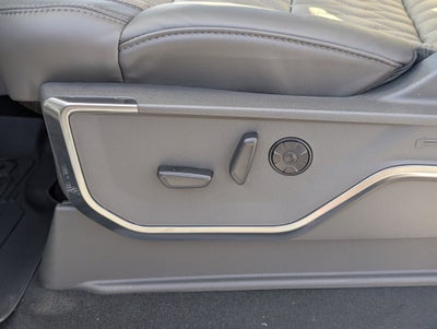 2027 Ford Super Duty F-350 SRW Platinum