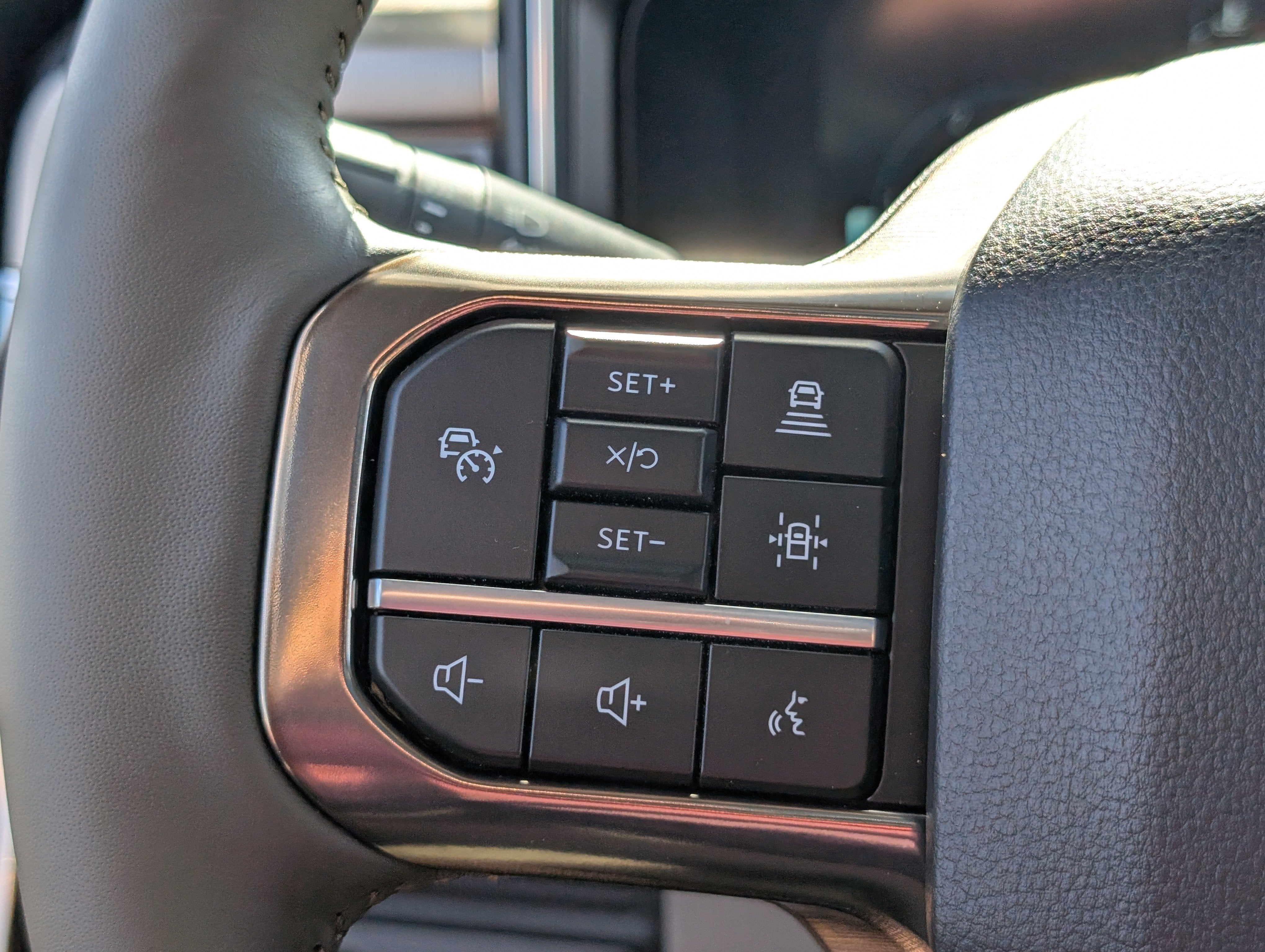 2027 Ford Super Duty F-350 SRW Platinum