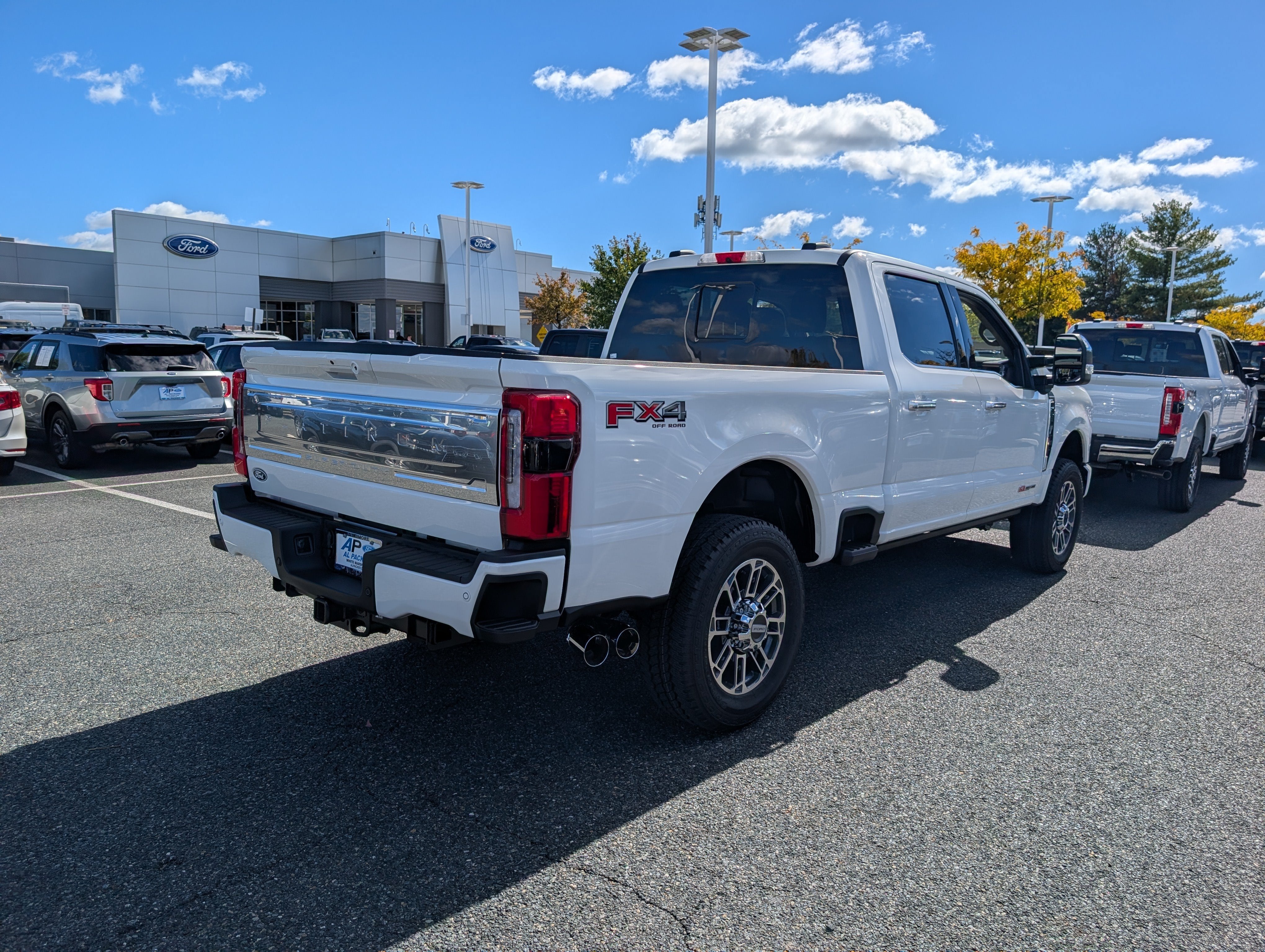 2027 Ford Super Duty F-350 SRW Platinum