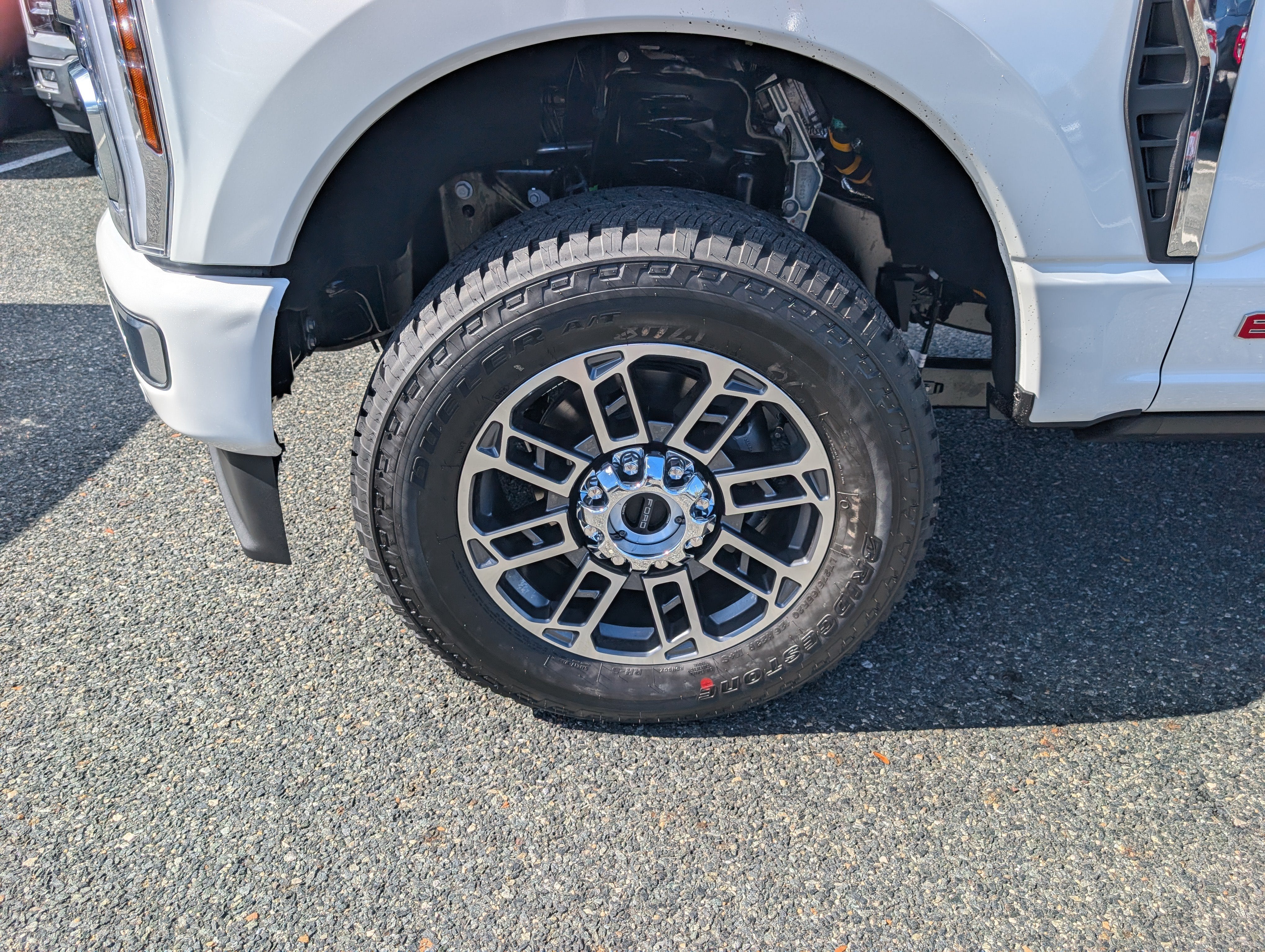 2027 Ford Super Duty F-350 SRW Platinum