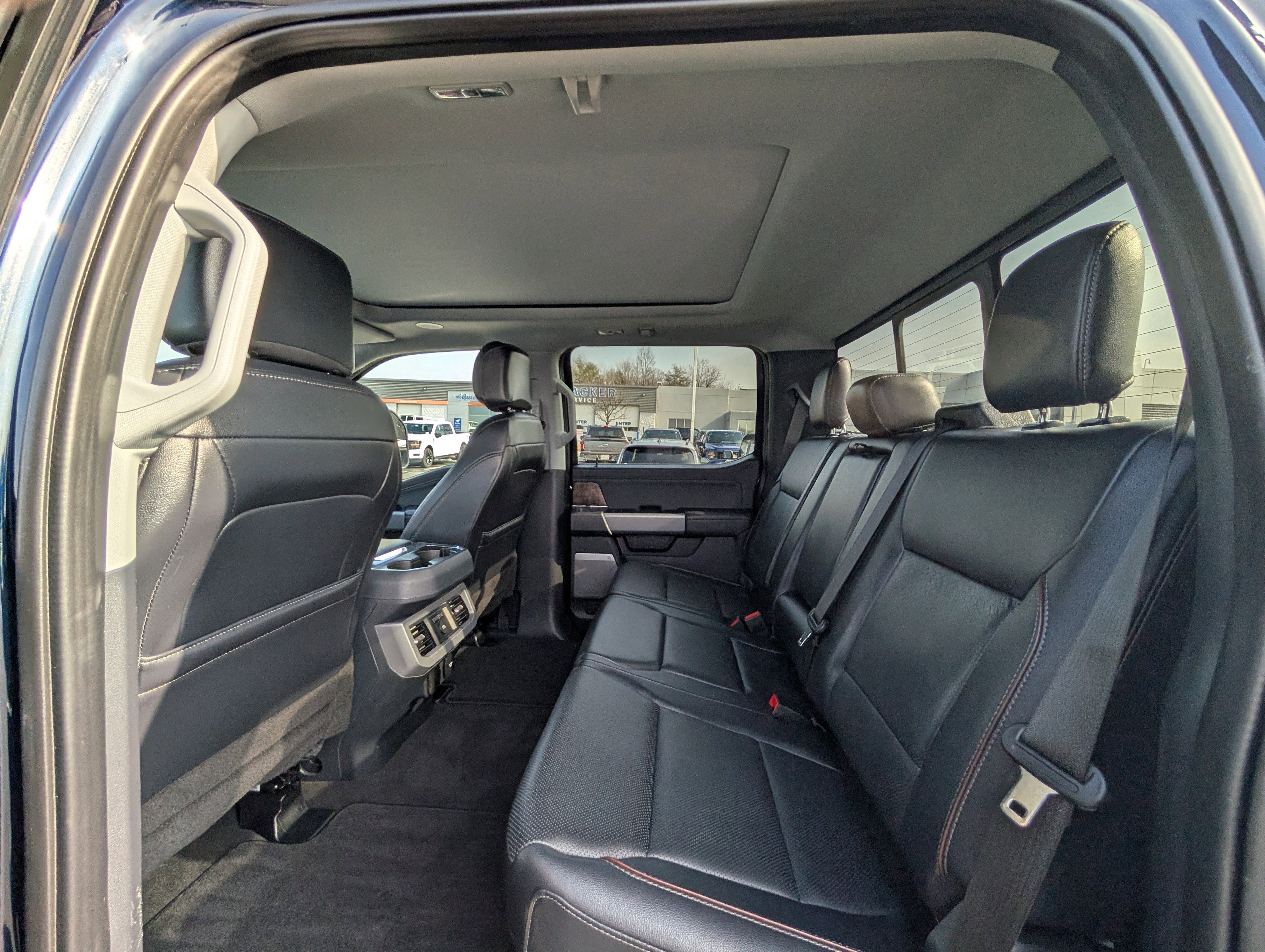 2024 Ford Super Duty F-350 SRW LARIAT