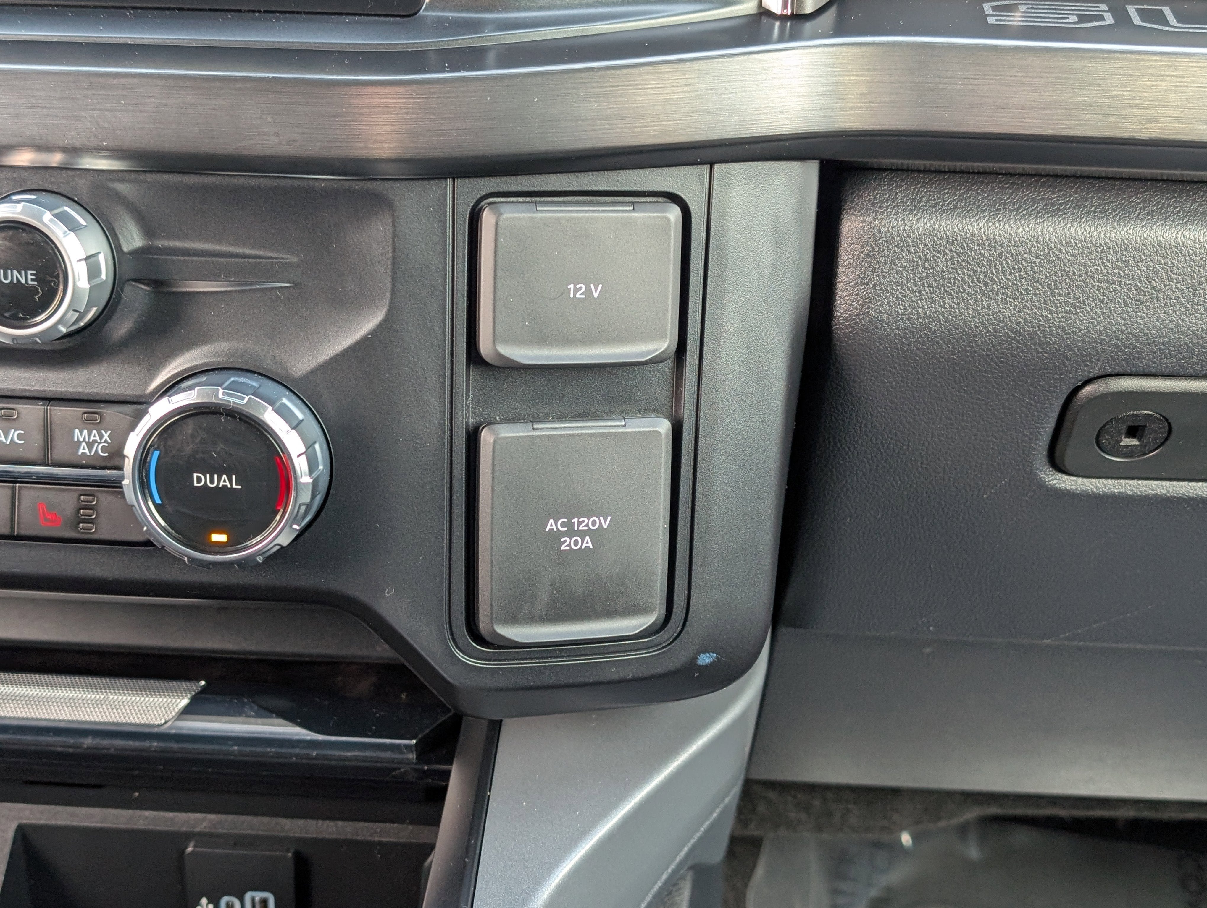 2024 Ford Super Duty F-350 SRW LARIAT