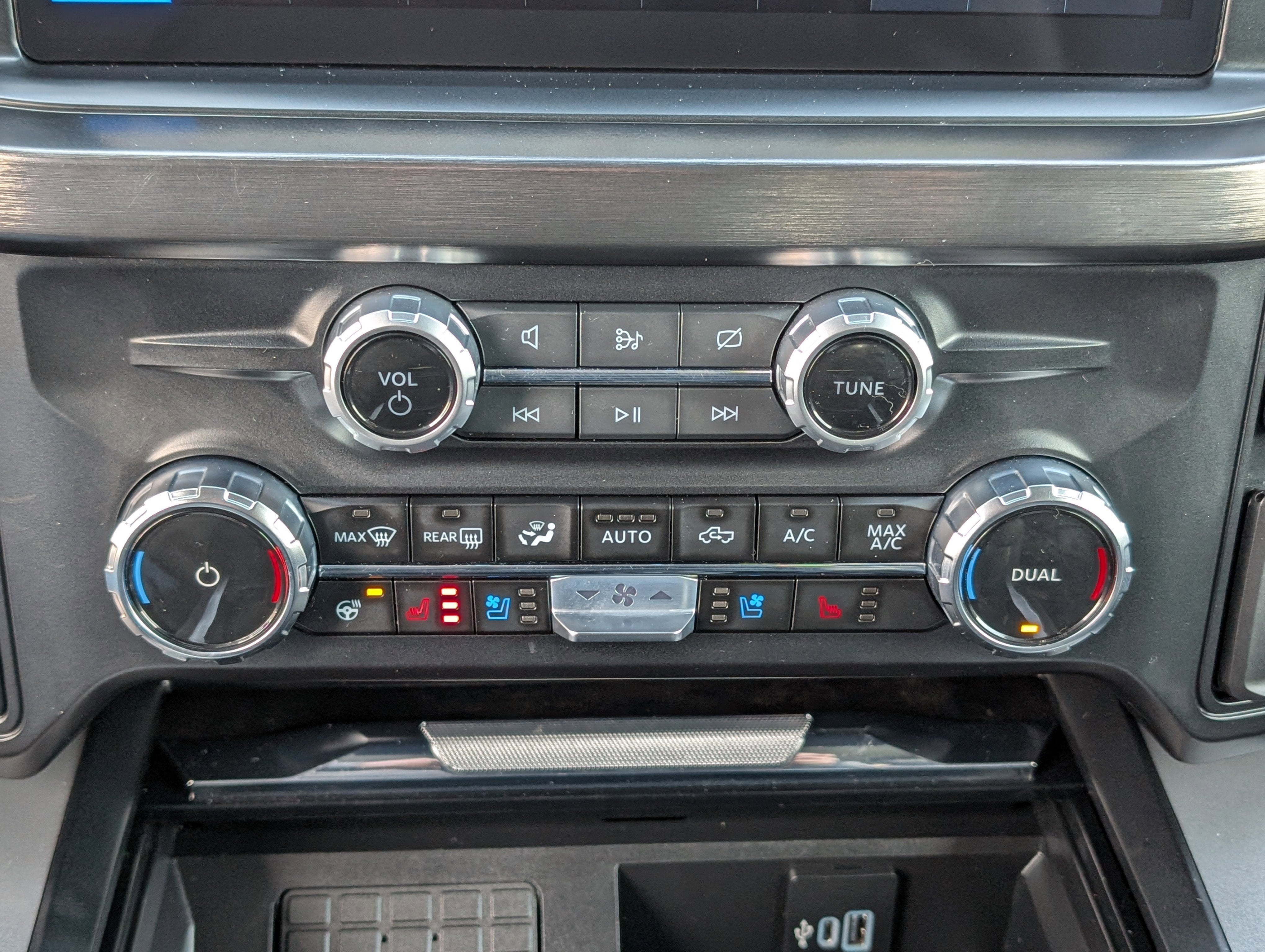 2024 Ford Super Duty F-350 SRW LARIAT