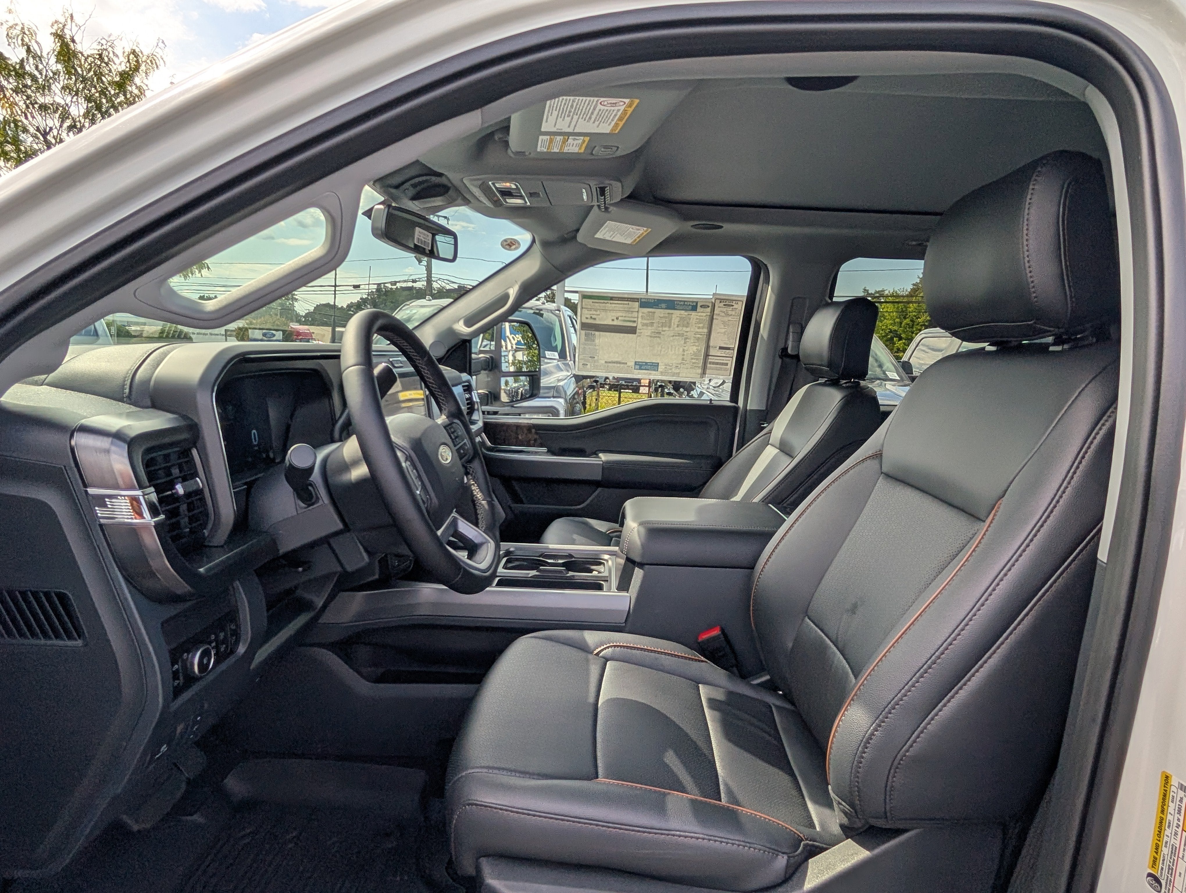 2026 Ford Super Duty F-350 SRW LARIAT