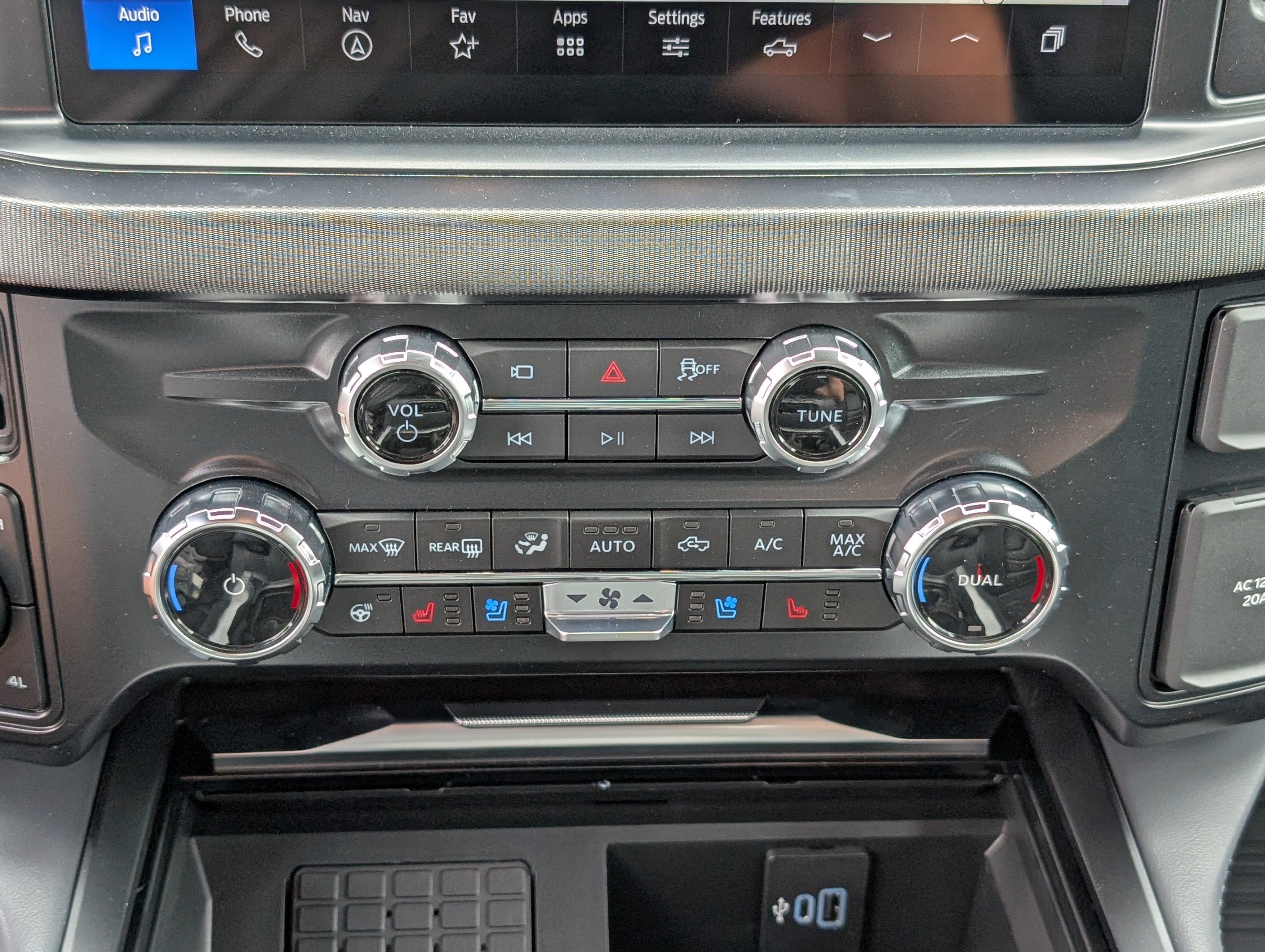 2026 Ford Super Duty F-350 SRW Platinum