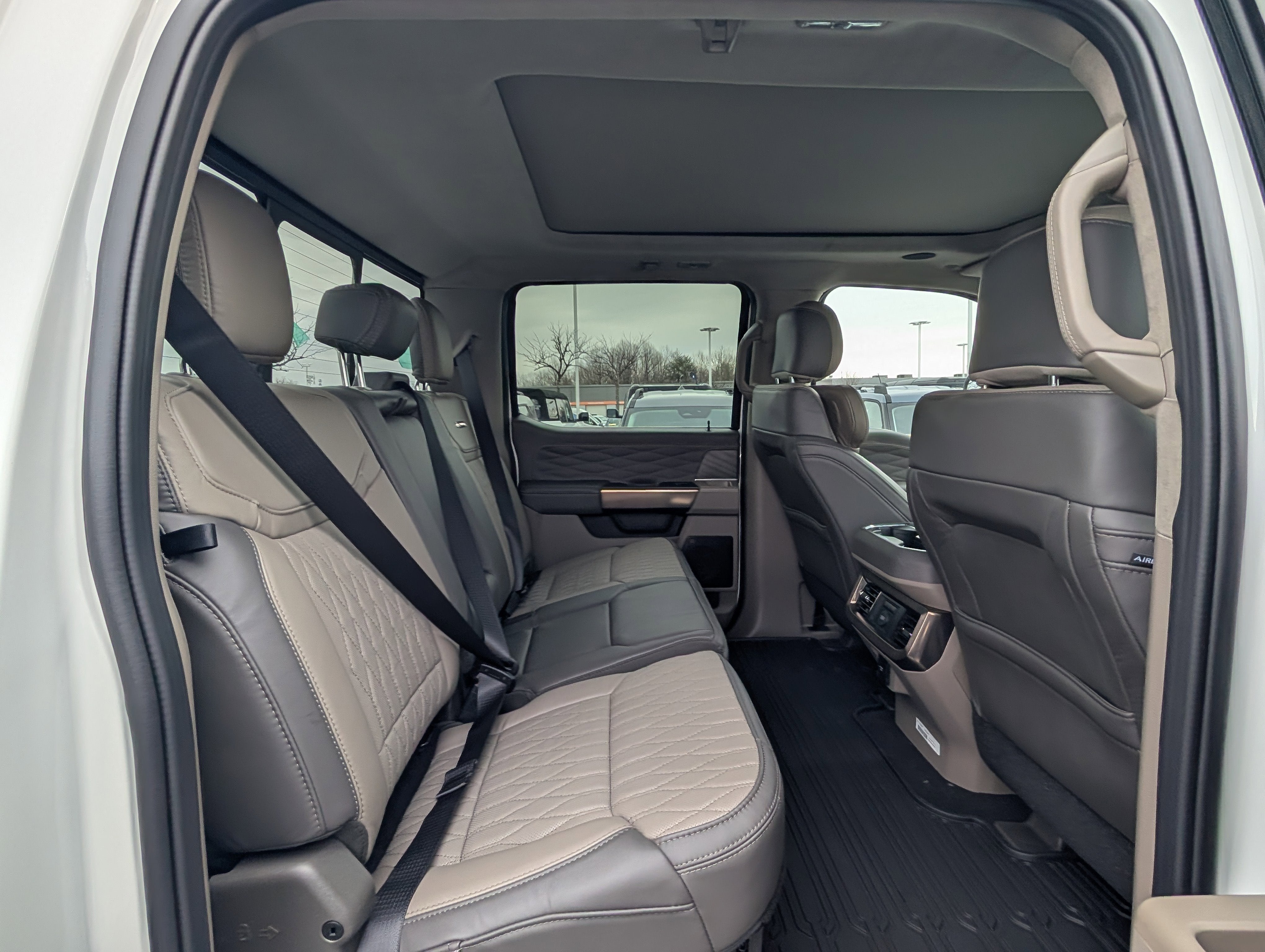 2026 Ford Super Duty F-350 SRW Platinum