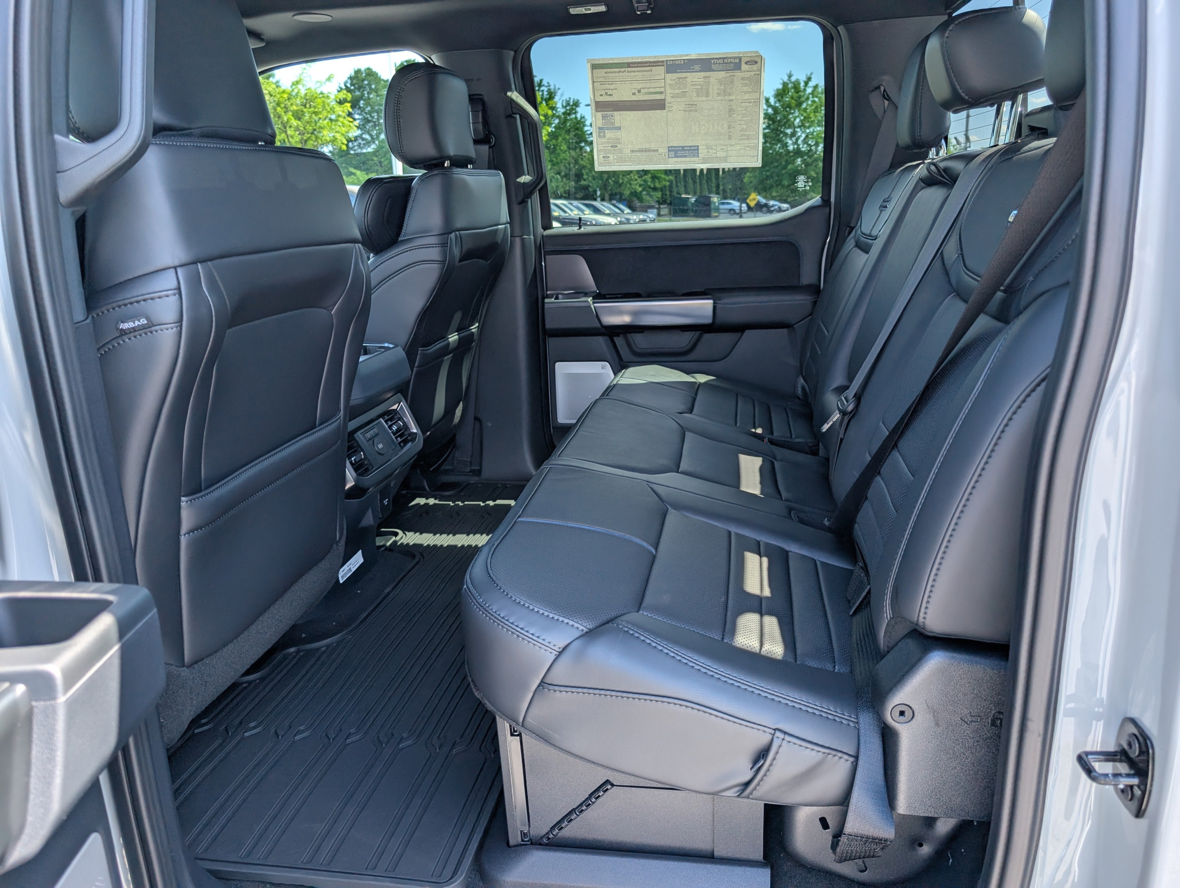 2026 Ford Super Duty F-350 SRW Platinum