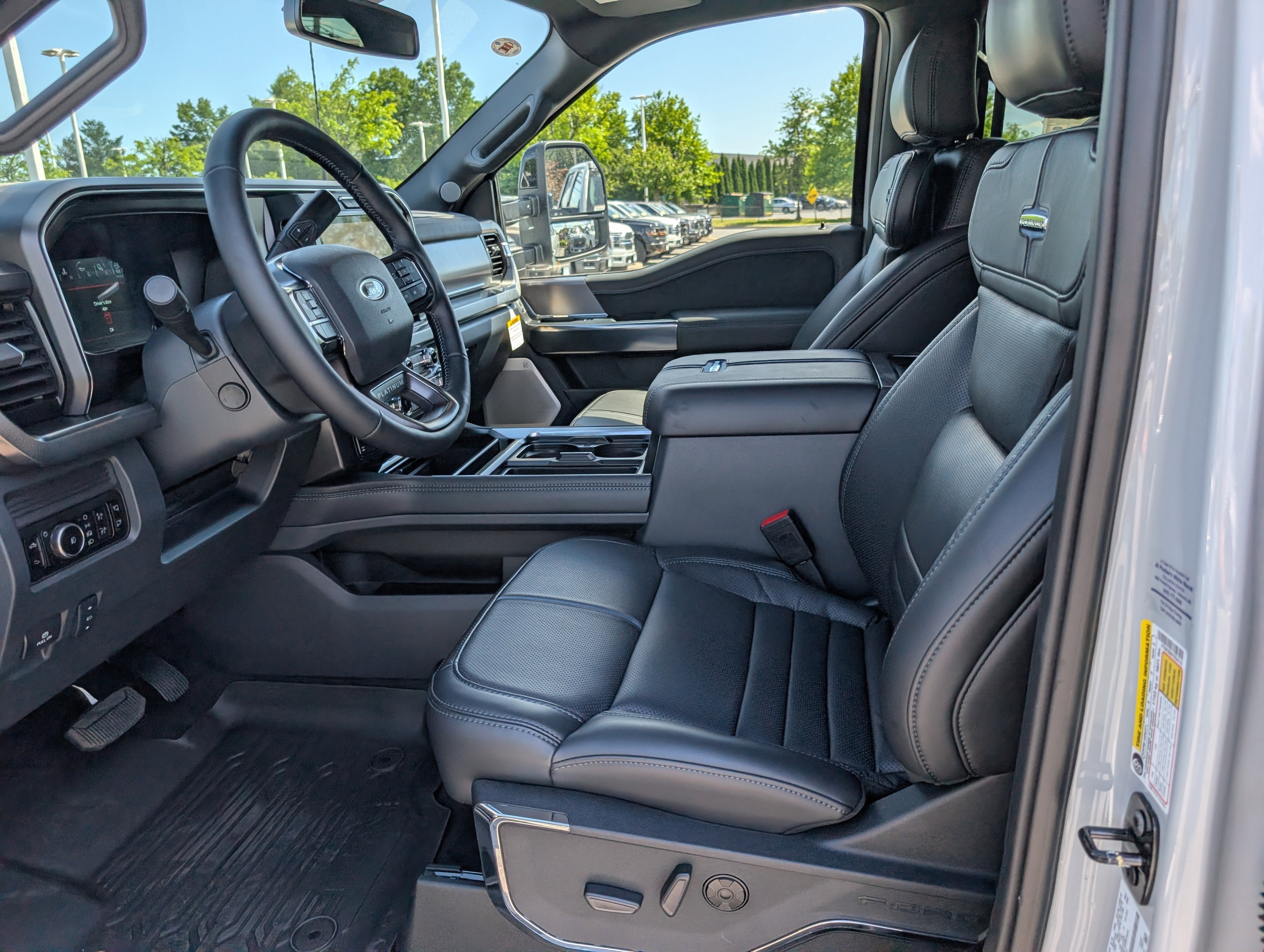 2026 Ford Super Duty F-350 SRW Platinum