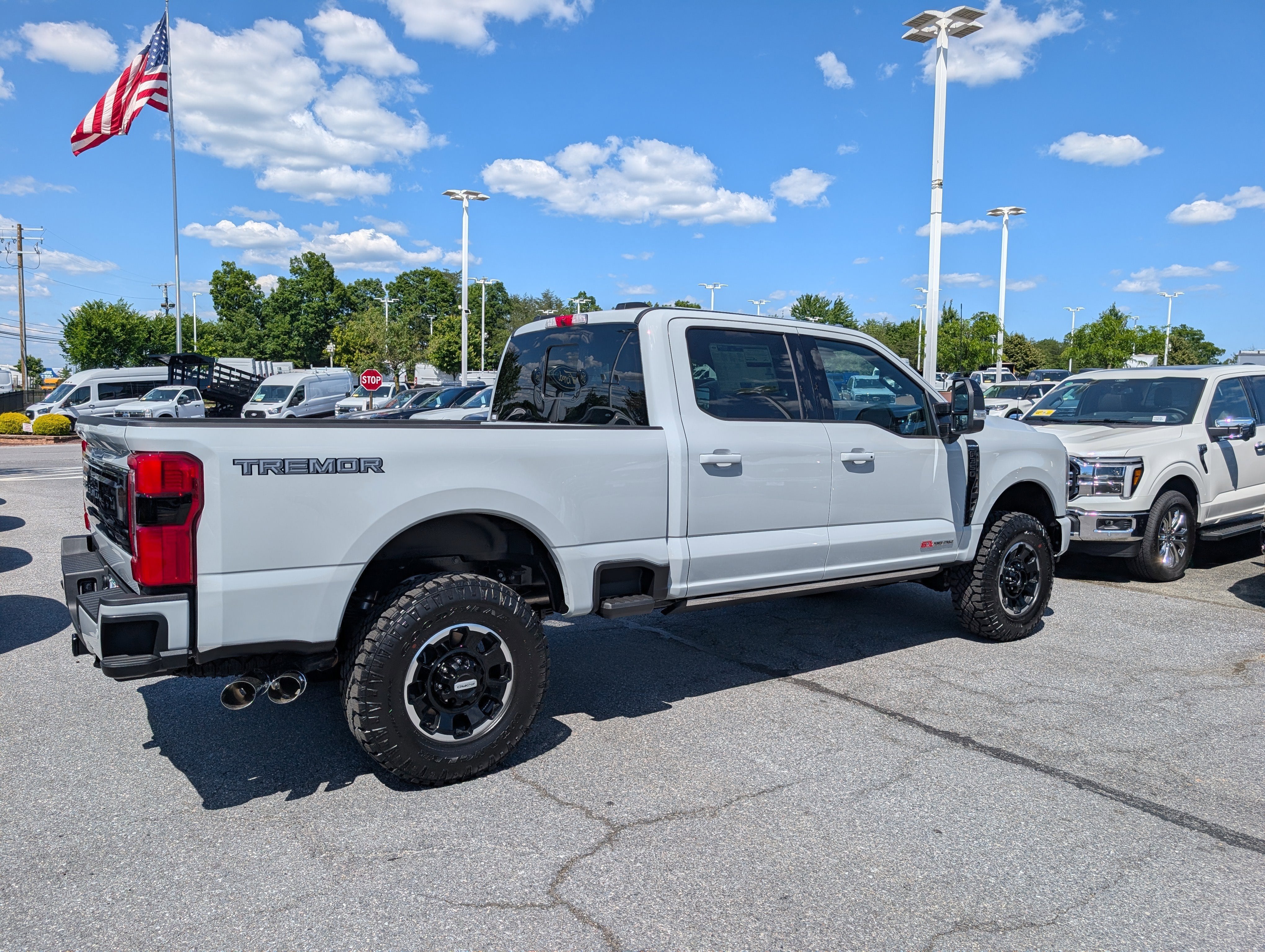 2026 Ford Super Duty F-350 SRW Platinum
