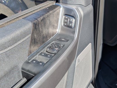 2027 Ford Super Duty F-350 SRW LARIAT