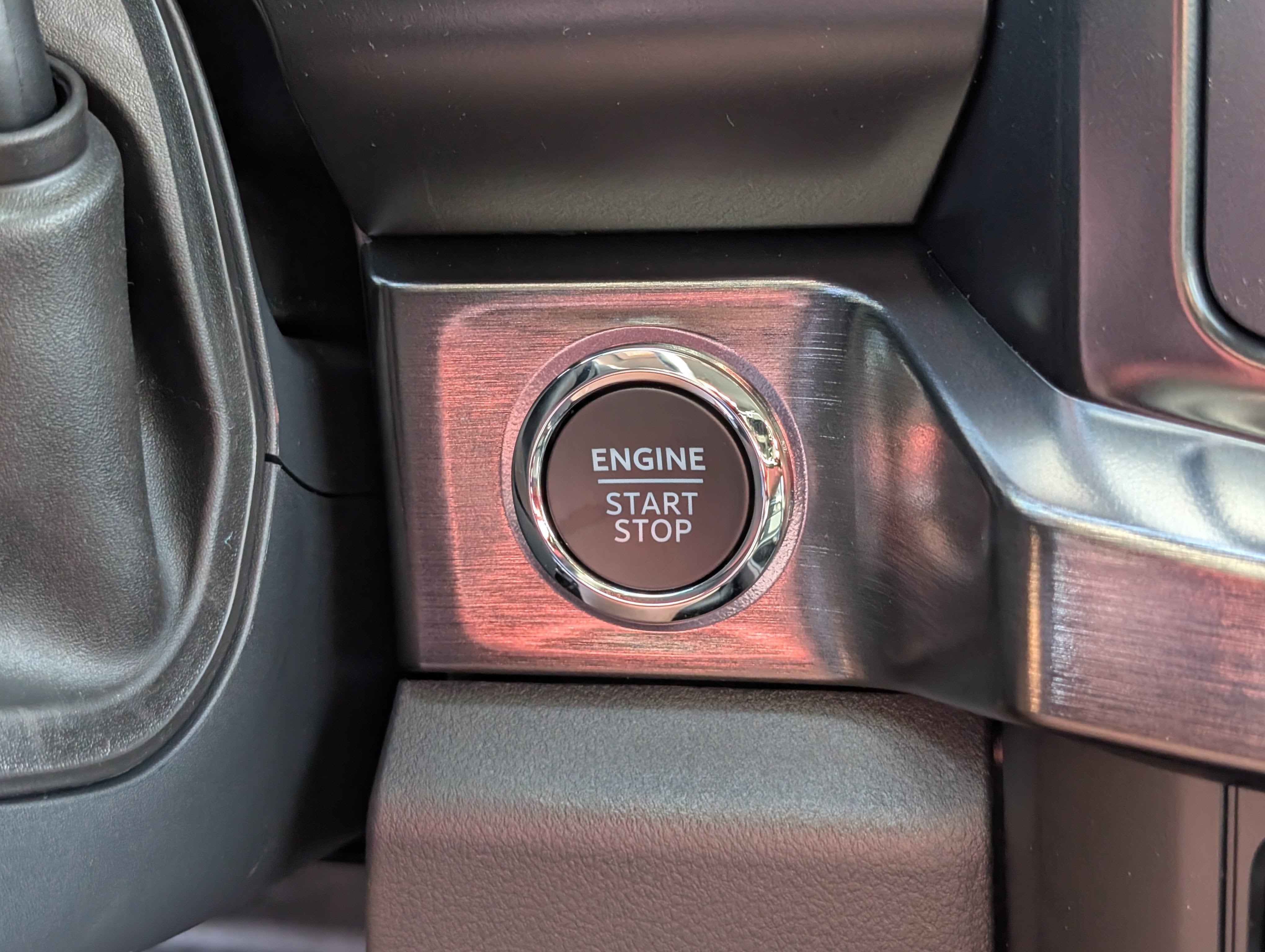 2027 Ford Super Duty F-350 SRW LARIAT