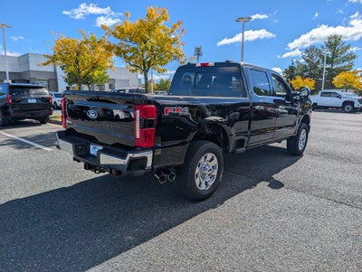 2027 Ford Super Duty F-350 SRW LARIAT
