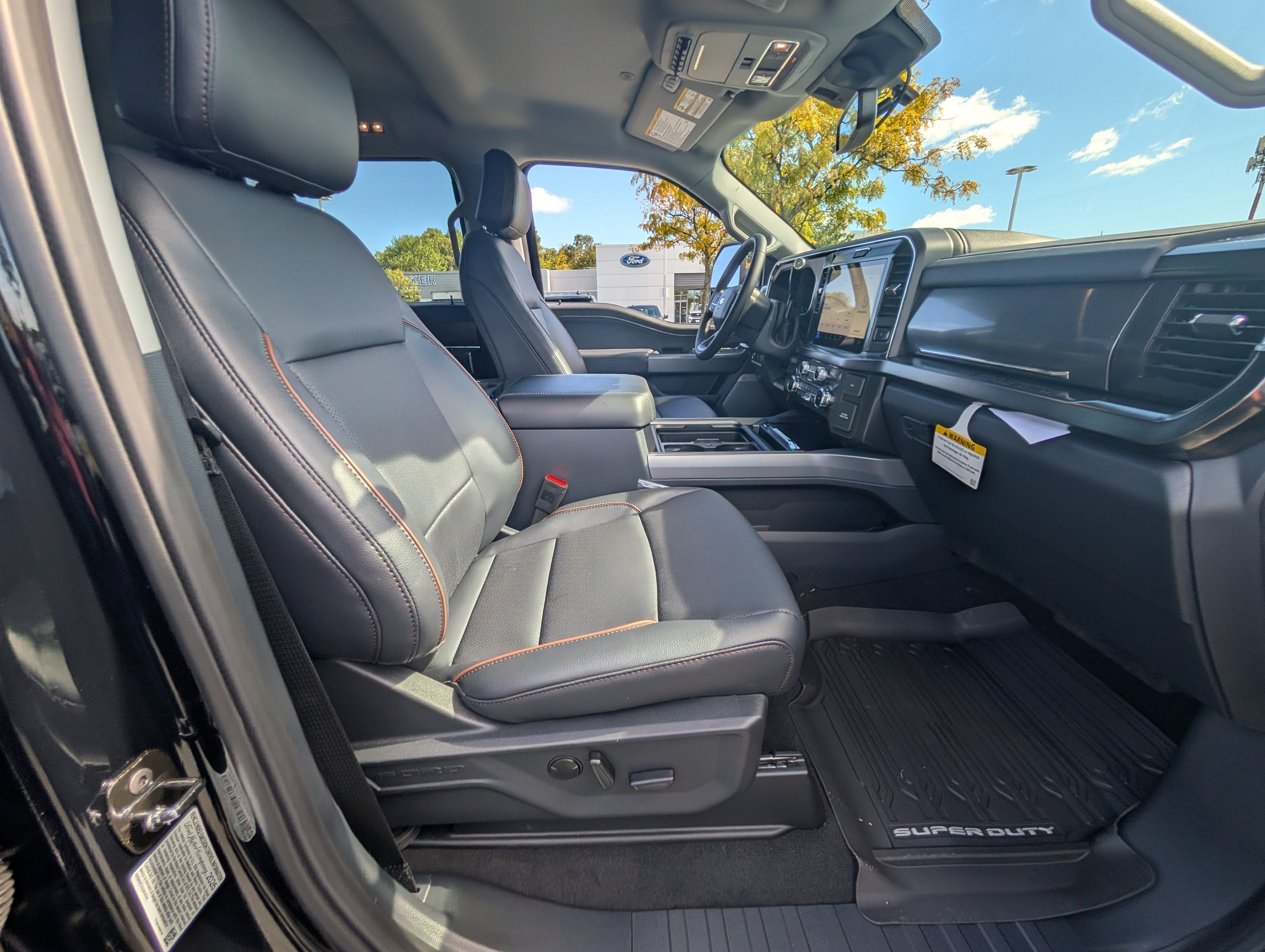 2027 Ford Super Duty F-350 SRW LARIAT