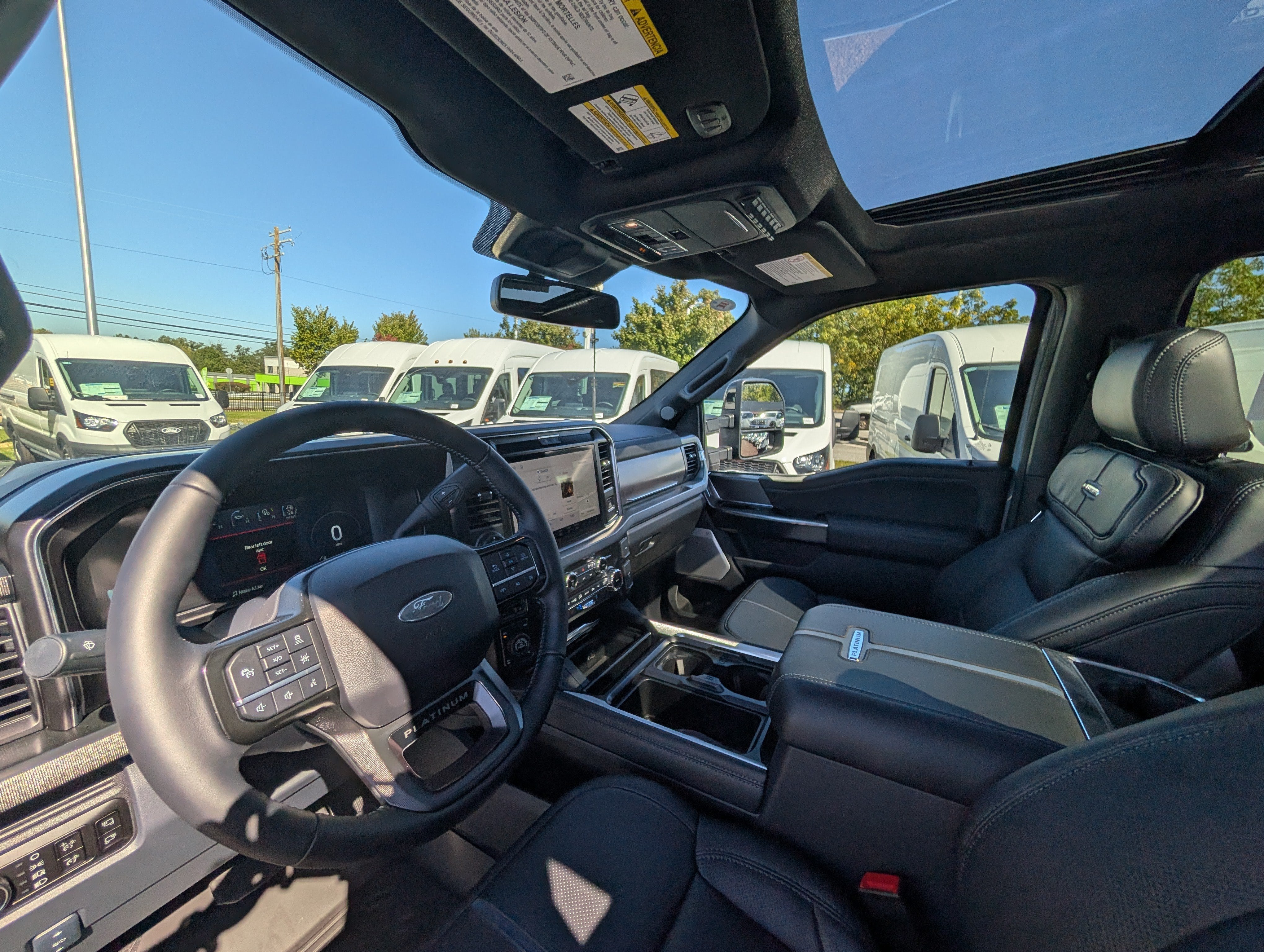 2027 Ford Super Duty F-350 SRW Platinum